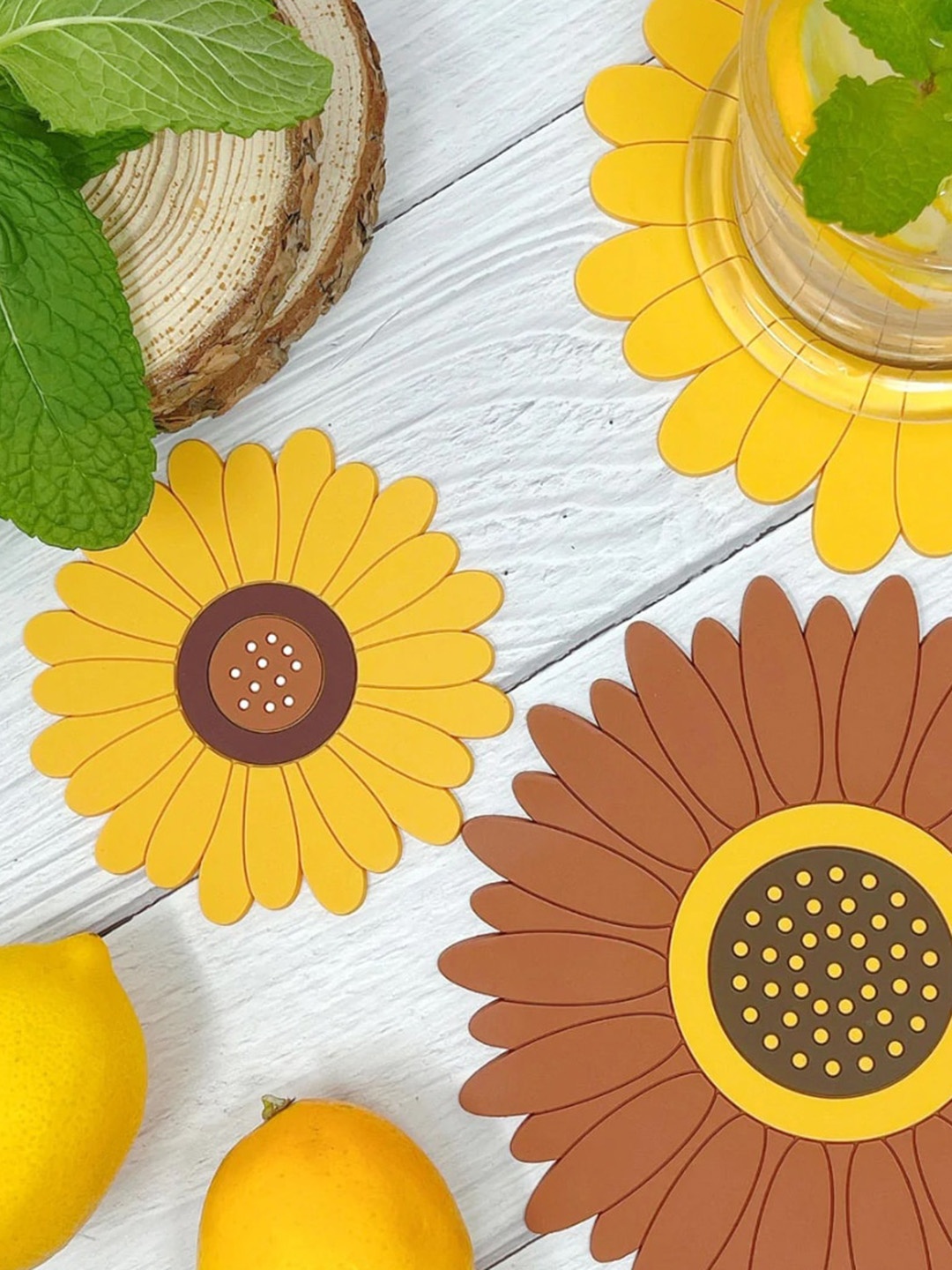 

P-Plus International Brown 2 Pieces Sunflower Silicone Coasters