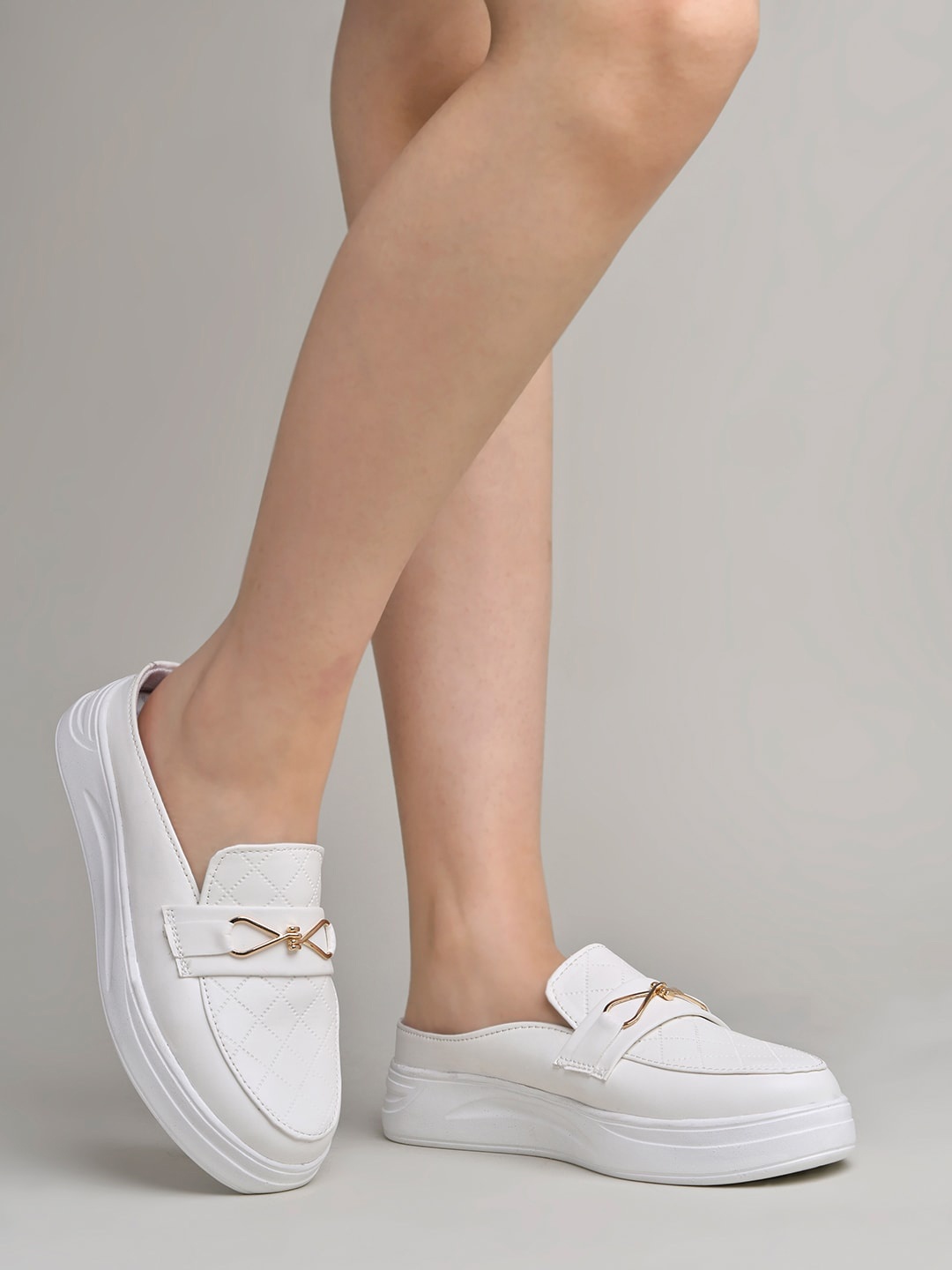 

Shoetopia Girls Round Toe Horsebit Loafers, White