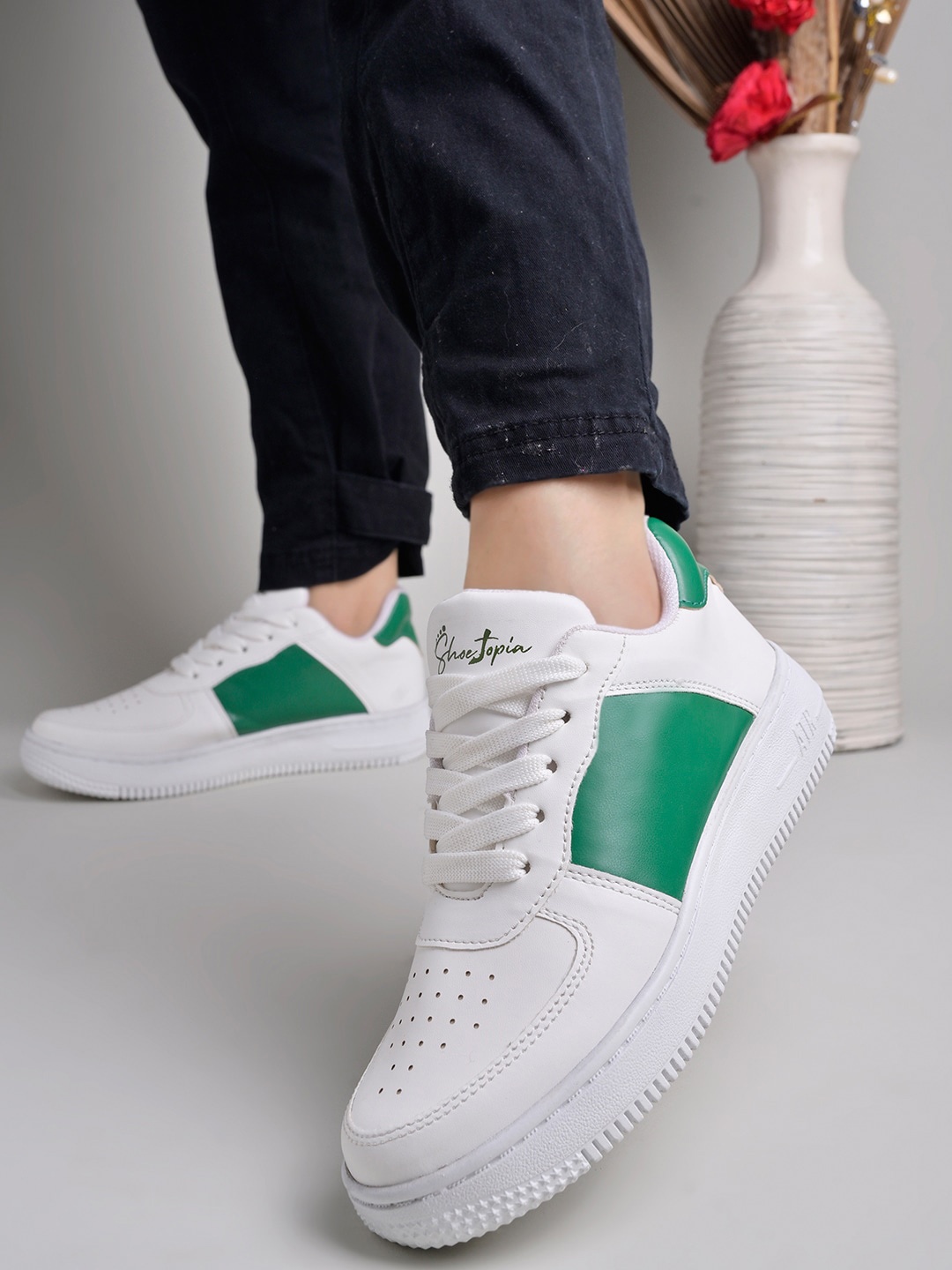 

Shoetopia Girls Round Toe Sneakers, Green