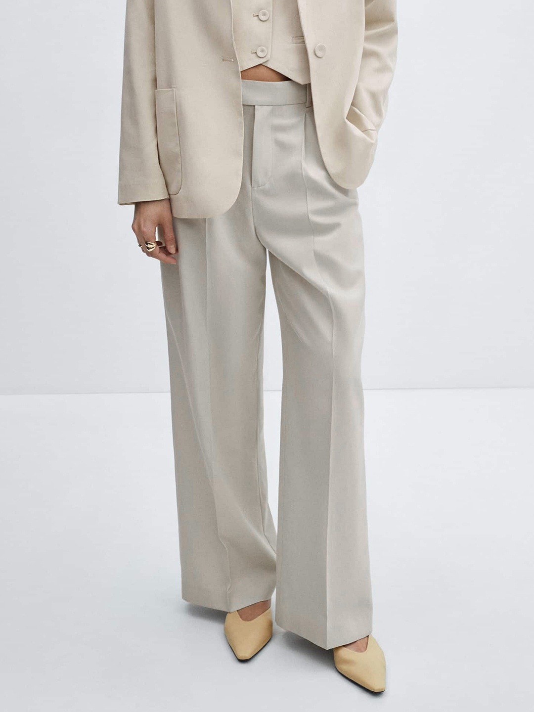 

MANGO Women Pleated Trousers, Off white
