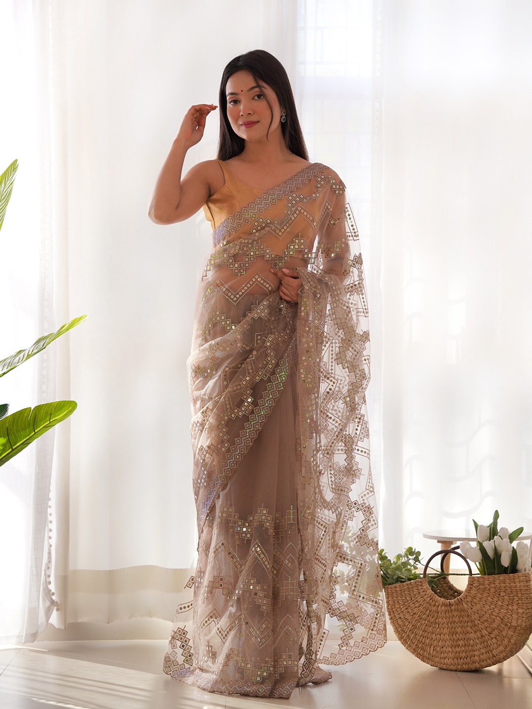 

Chandbaali Embellished Sequinned Net Saree, Beige