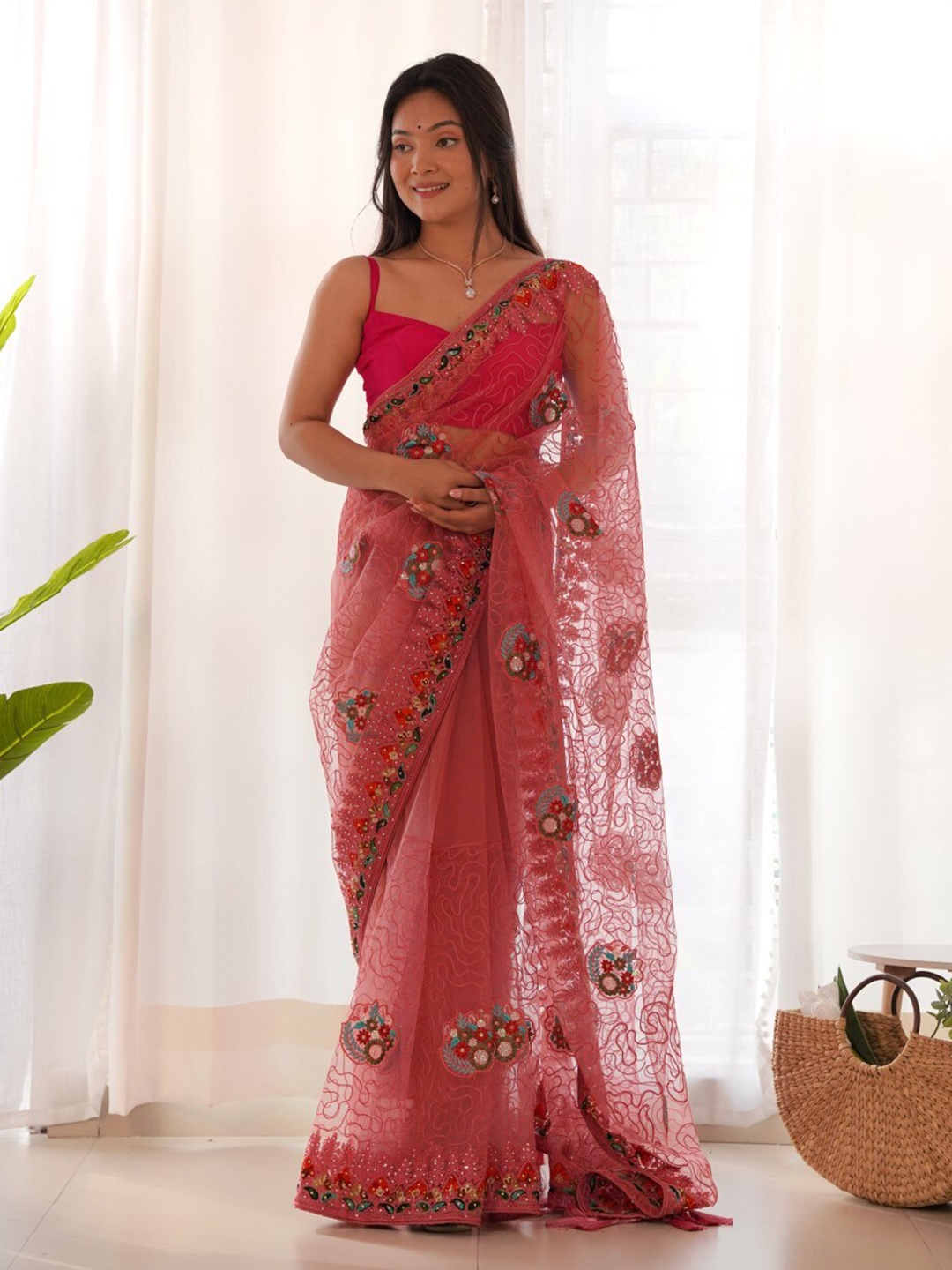 

Chandbaali Floral Beads and Stones Net Saree, Pink