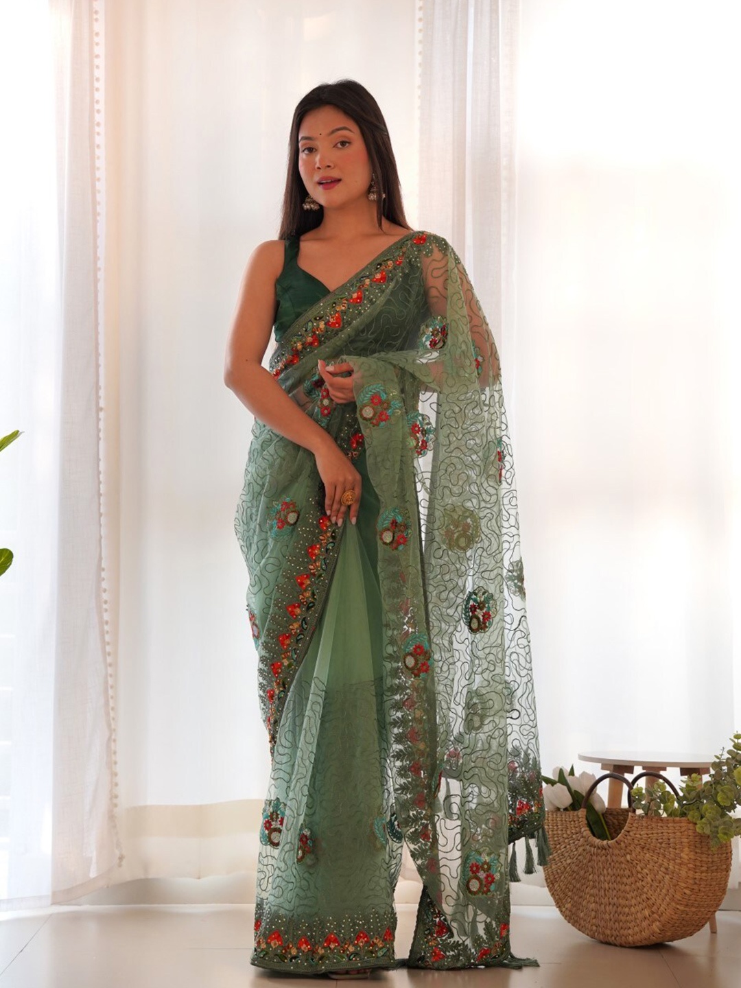 Chandbaali Floral Sequinned Net Saree, Green