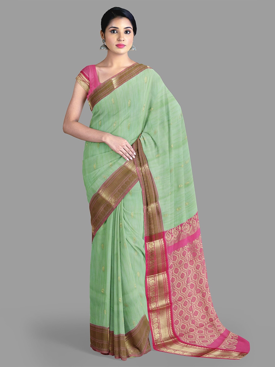 

The Chennai Silks Floral Zari Pure Cotton Narayan Peth Saree, Green