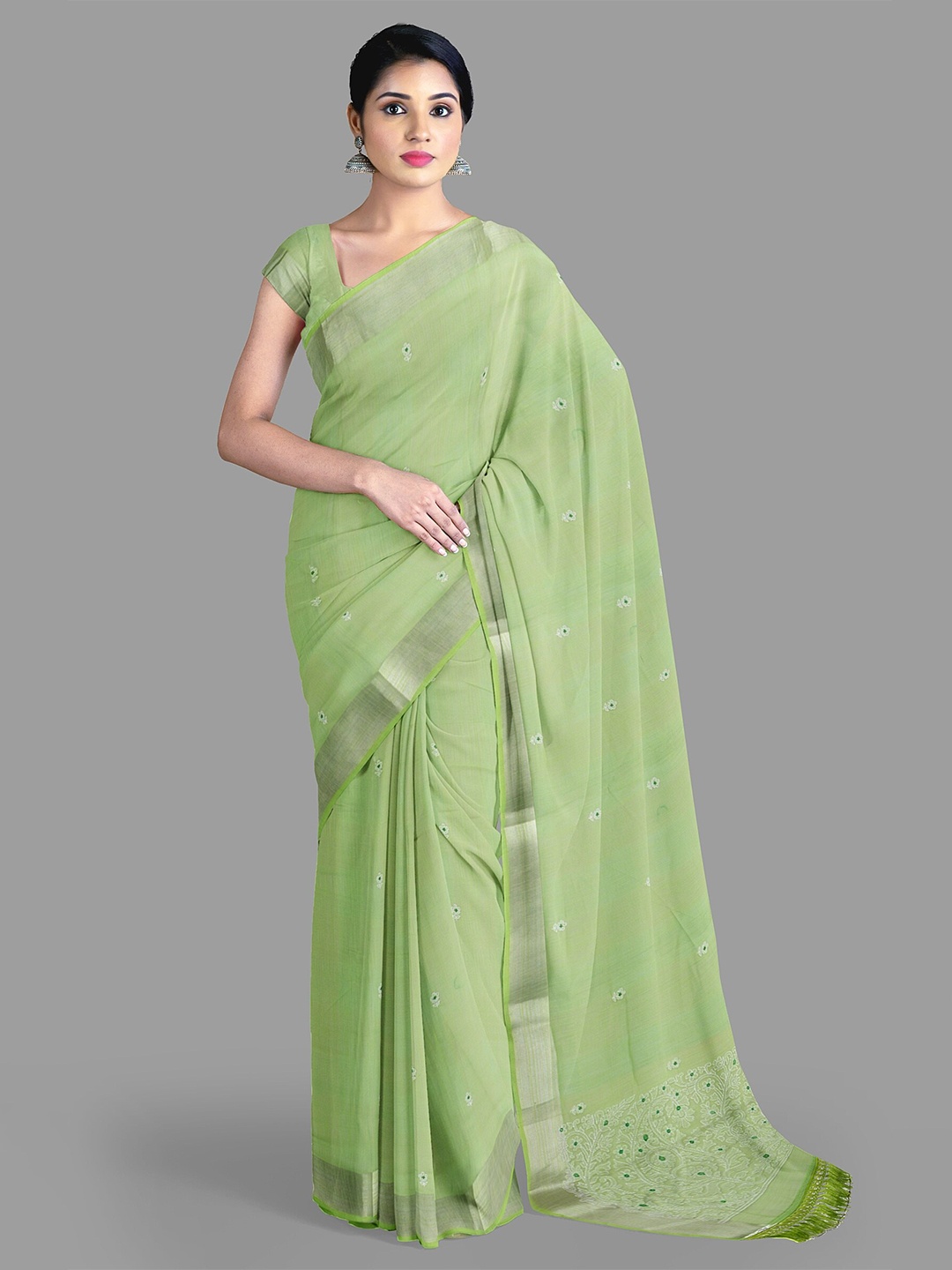 

The Chennai Silks Floral Embroidered Chanderi Saree With Blouse piece, Green