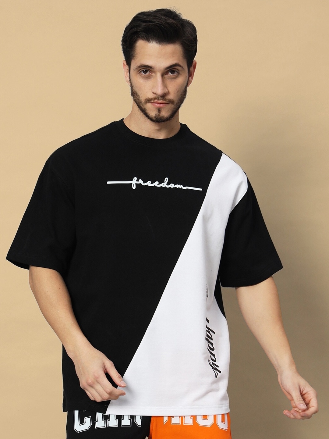 

WEARDUDS Colourblocked Drop-Shoulder Sleeves Oversized T-shirt, Black
