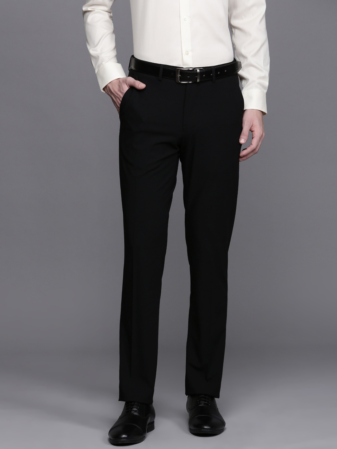 

Louis Philippe Men Slim Fit Formal Trousers, Black