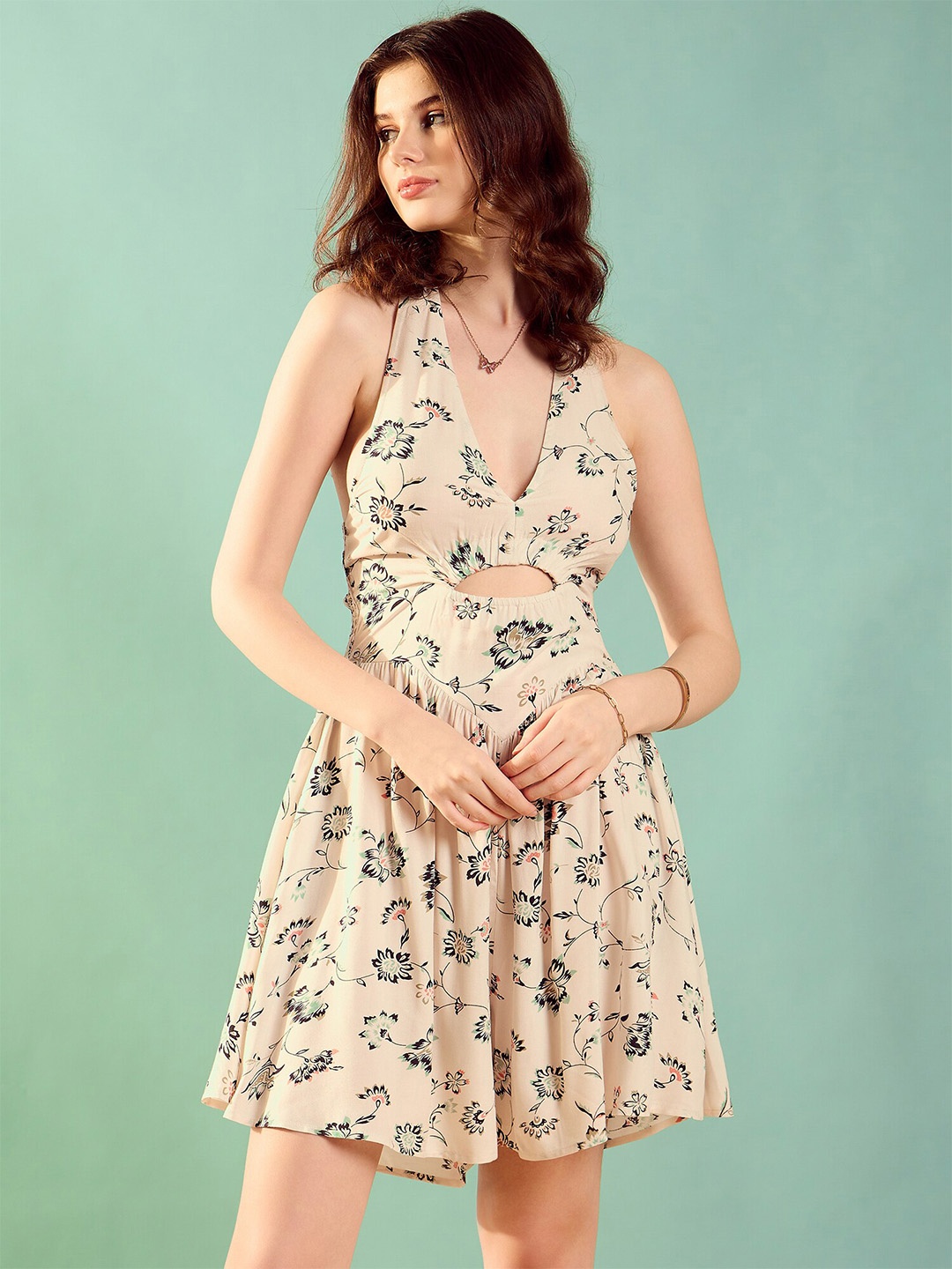 

STYLECAST X KASSUALLY Floral Printed Halter Neck Pure Cotton Playsuit, White