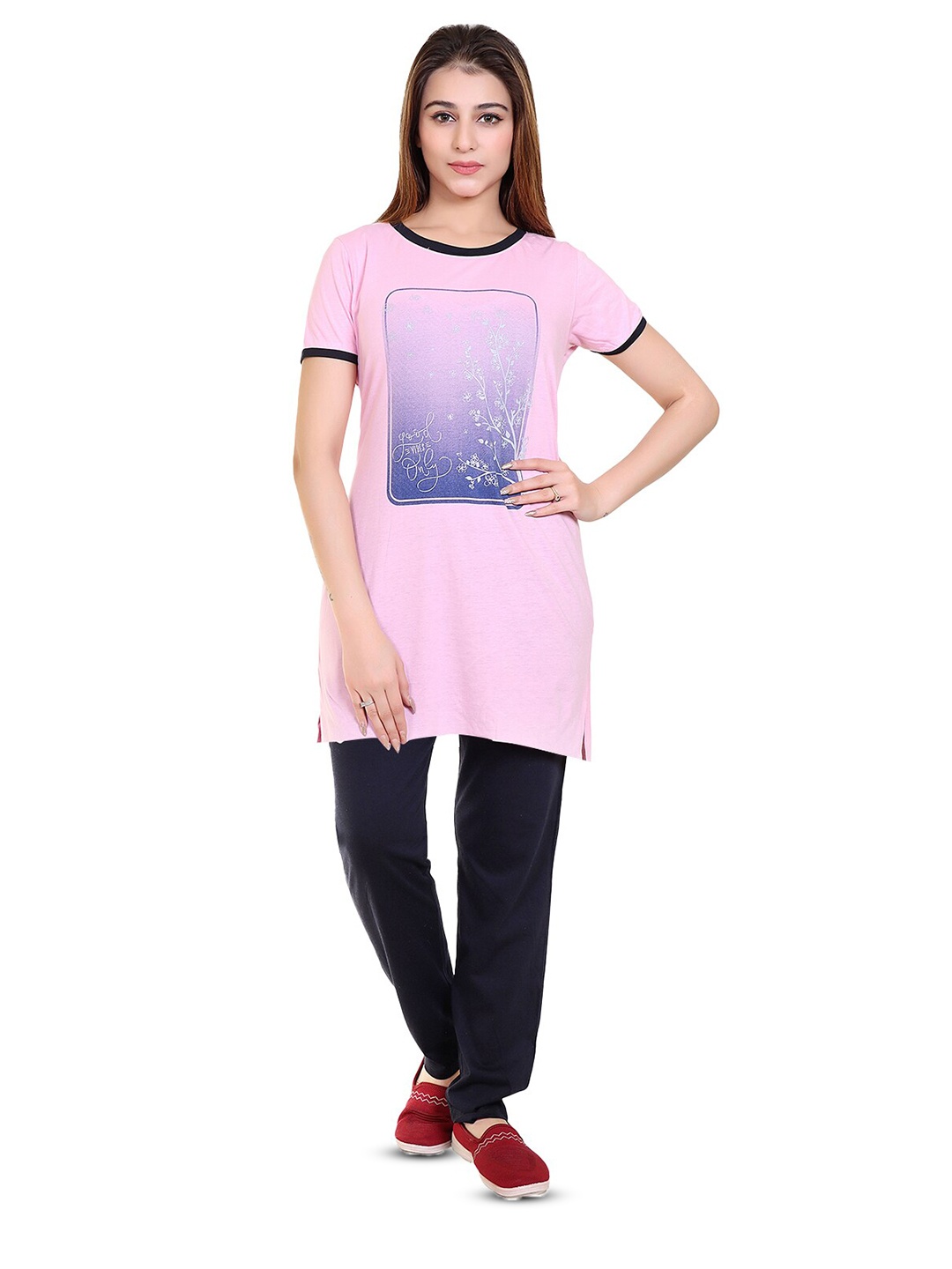 

MAZMUN Graphic Printed Round Neck Night Suit, Pink