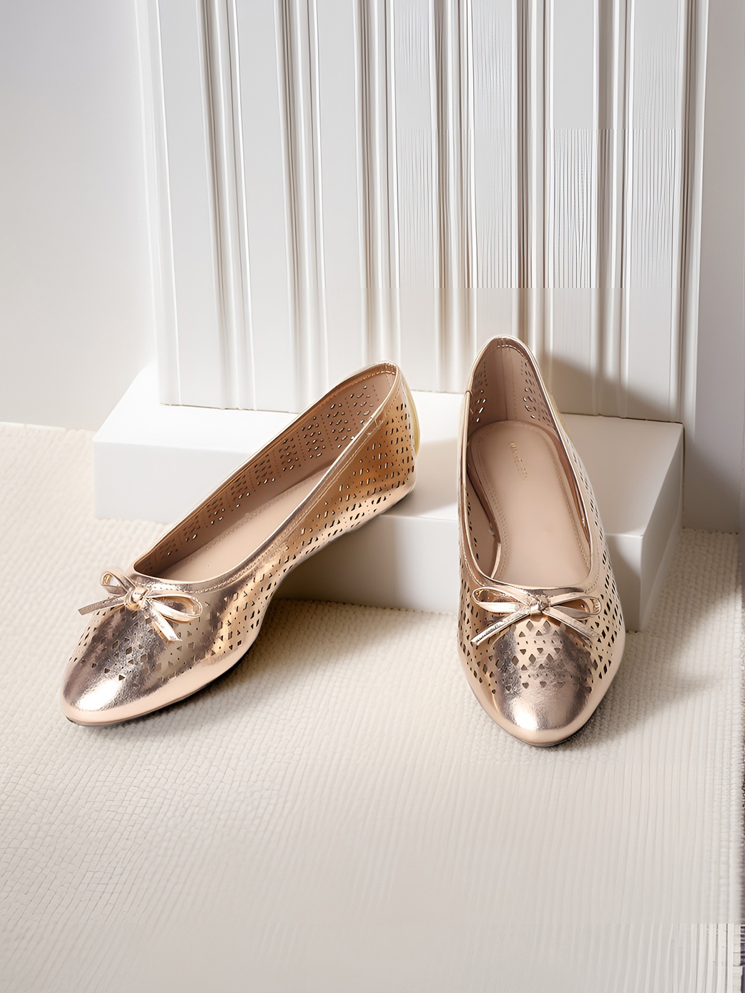 

Van Heusen Women Textured Ballerinas with Laser Cuts & Bow Detail, Rose gold