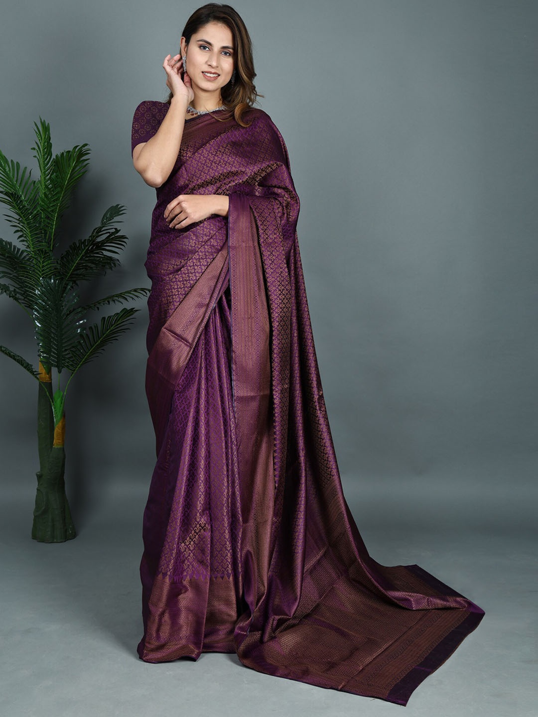 

suyukti creation Woven Design Zari Silk Blend Kanjeevaram Saree, Purple