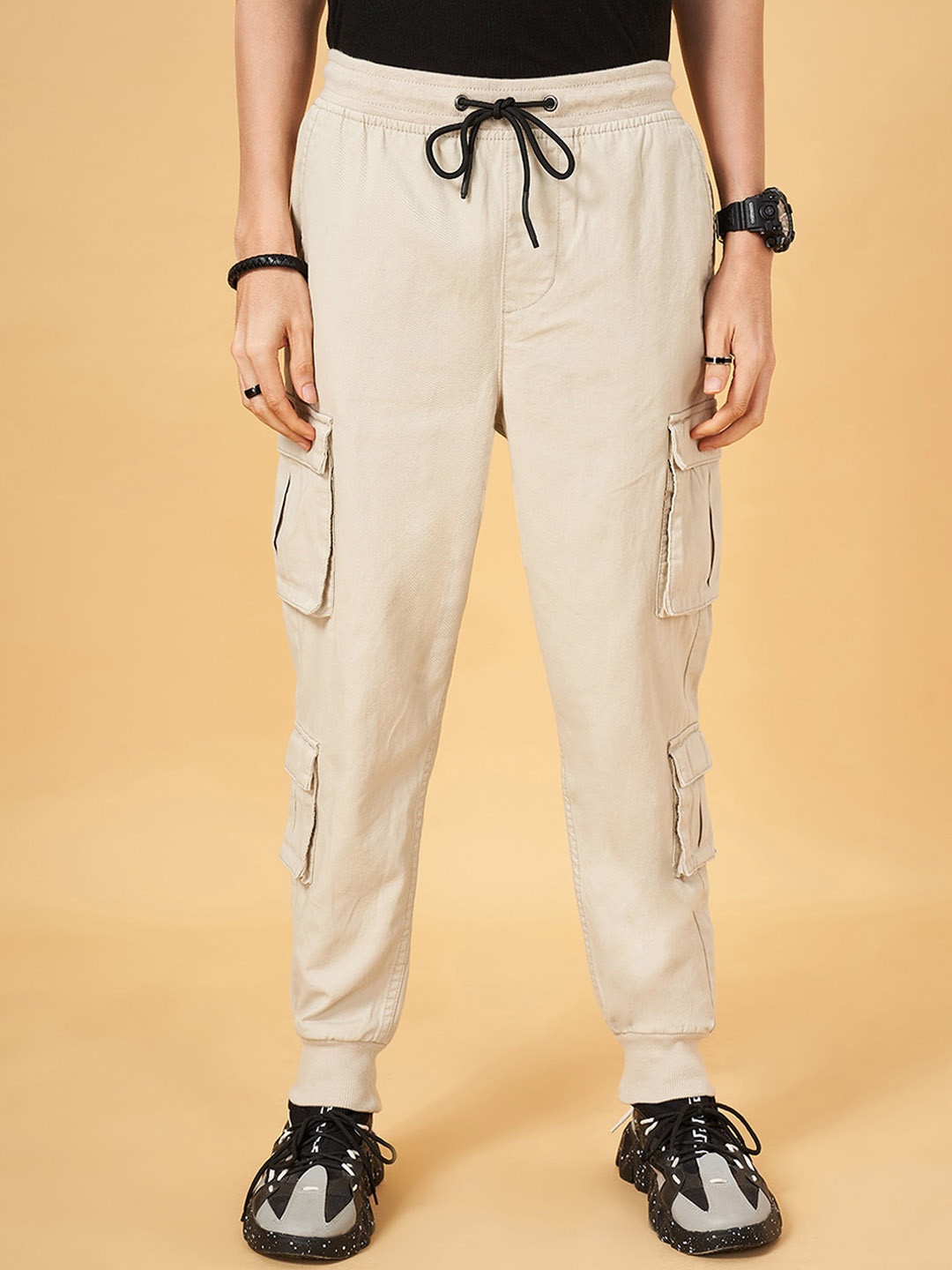 

Street 808 by Pantaloons Men Pure Cotton Cargo Jogger, Cream