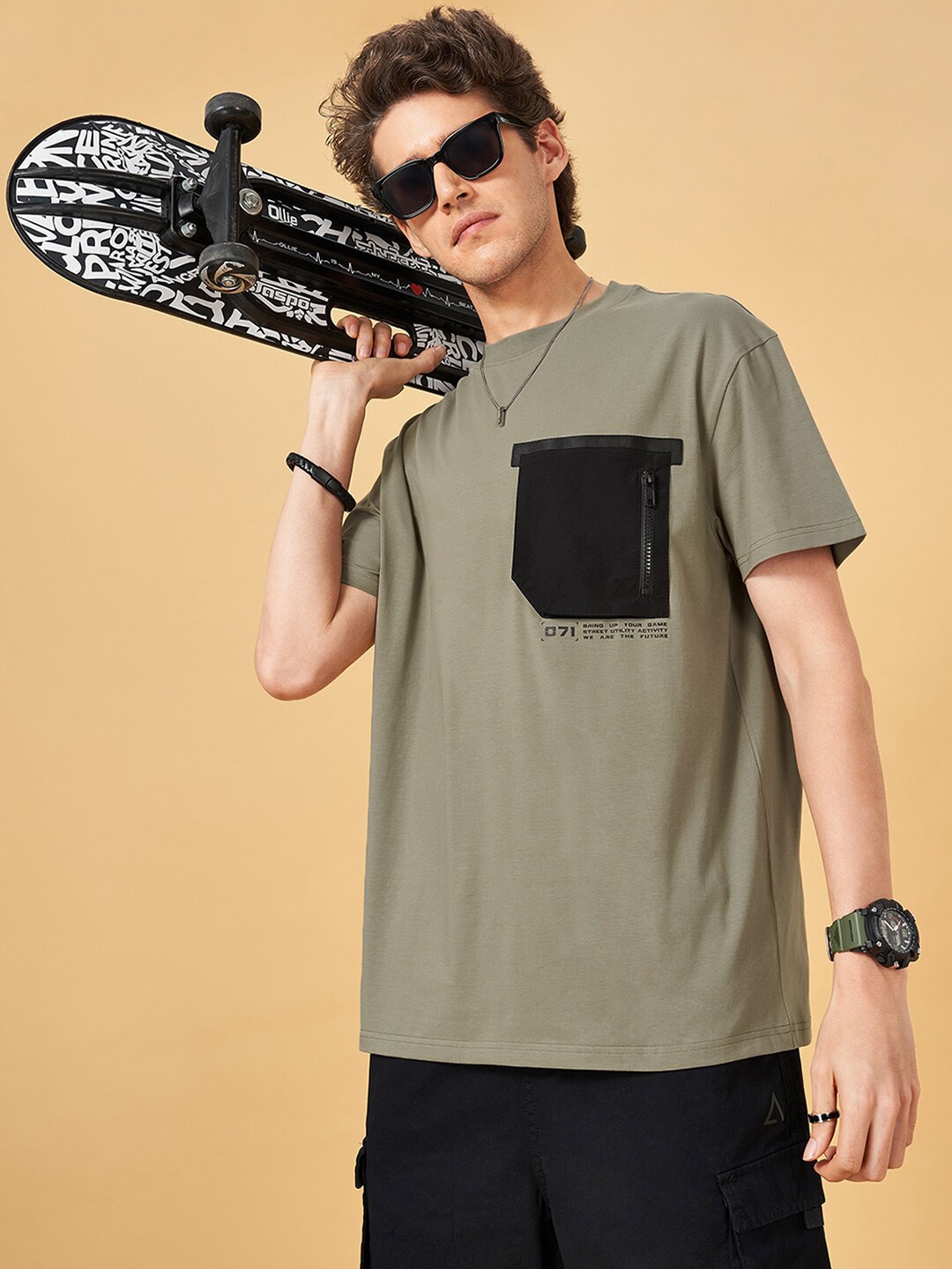 

Street 808 by Pantaloons Round Neck Drop-Shoulder Sleeves Oversized T-shirt, Olive