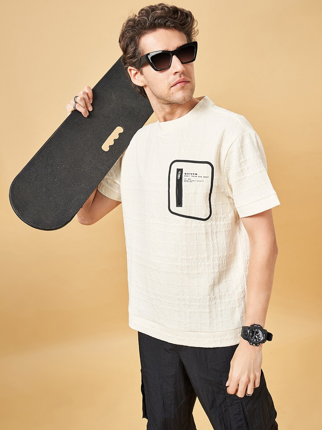 

Street 808 by Pantaloons Self Design Drop-Shoulder Sleeves Oversized T-shirt, Cream