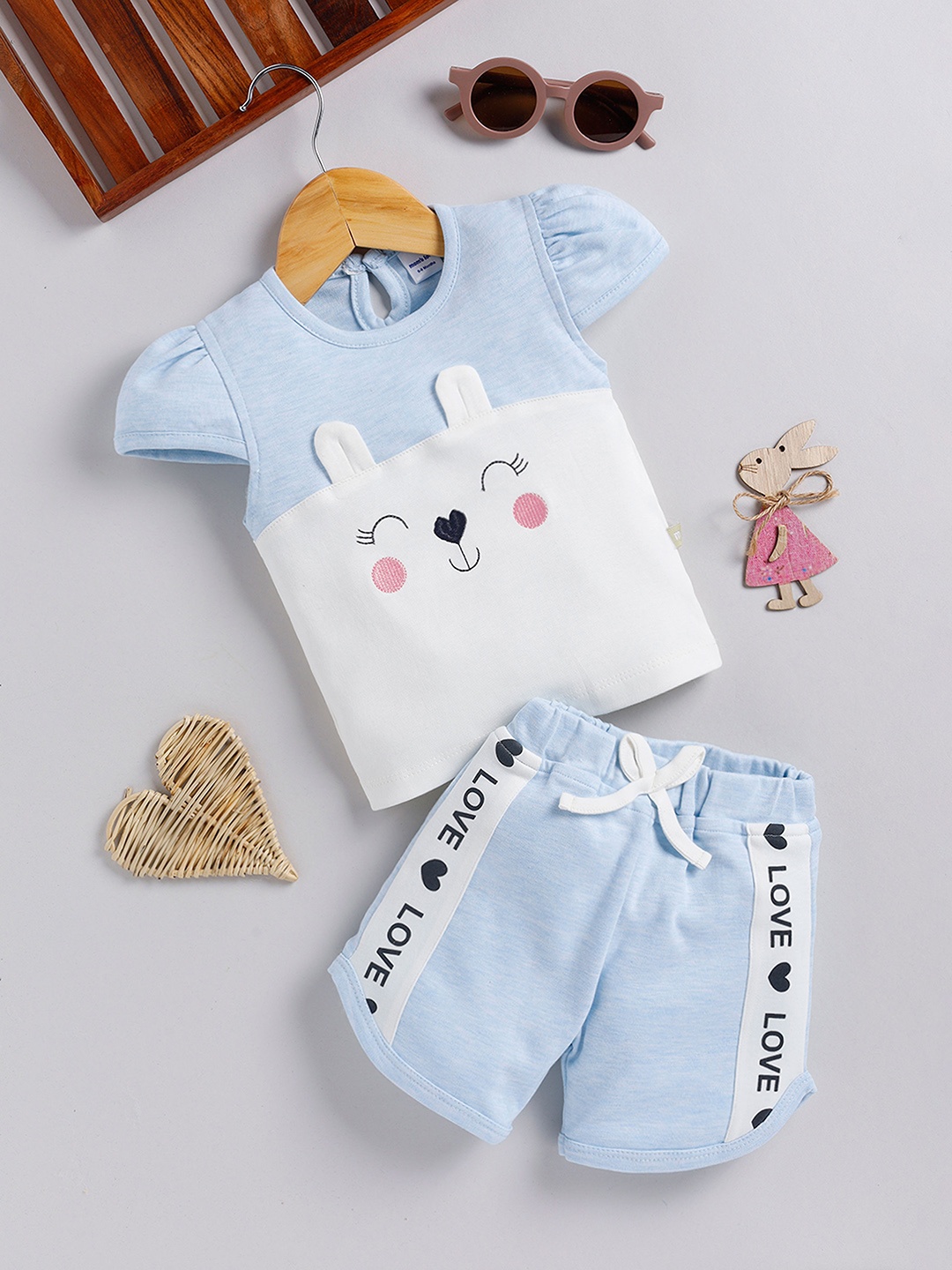 

Moms Love Infant Girls Pure Cotton Printed Top with Shorts, Blue