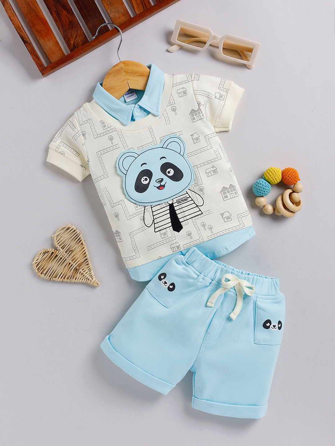 

Moms Love Infant Boys Cotton Printed T-shirt with Shorts, White