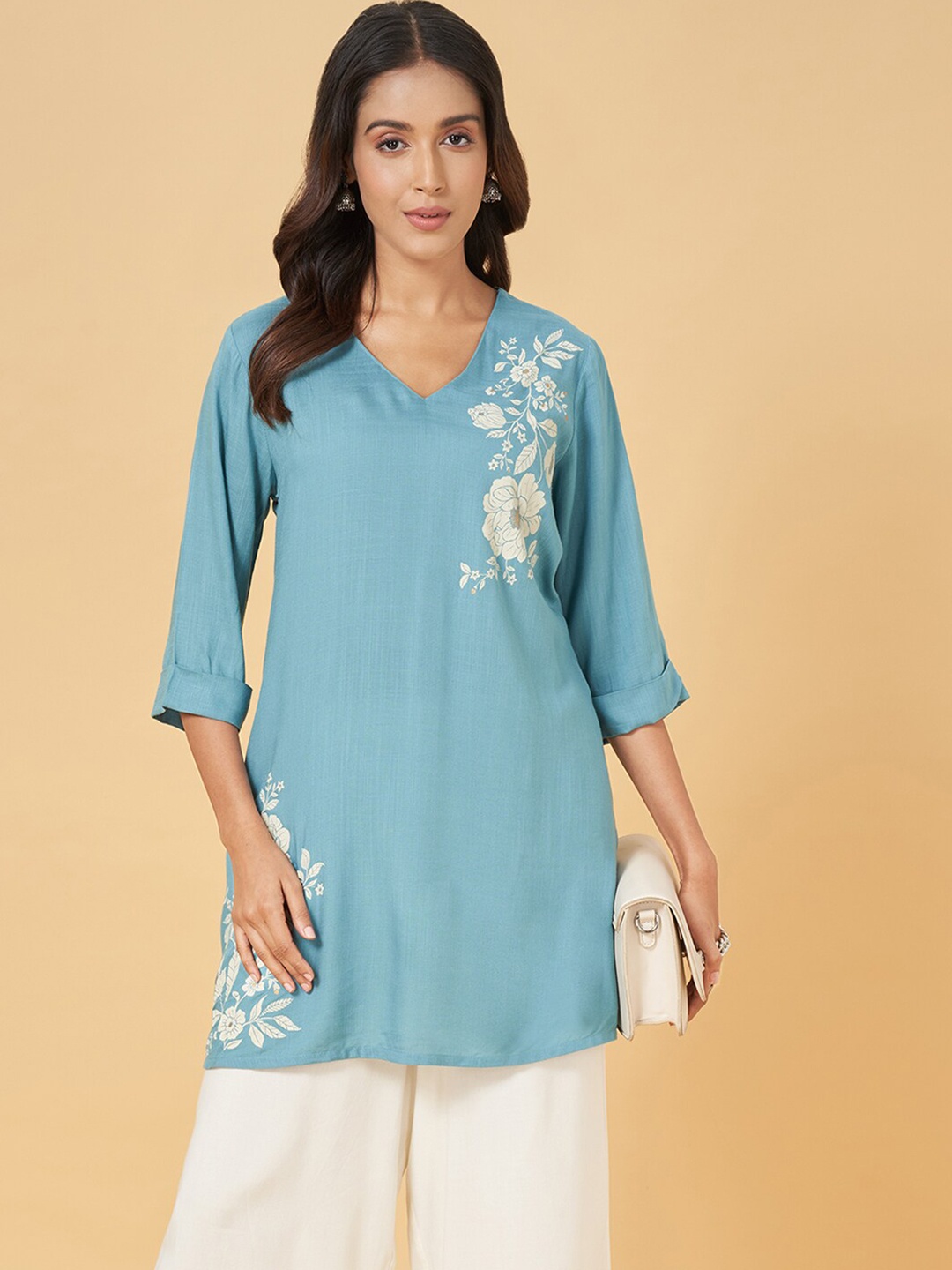 

RANGMANCH BY PANTALOONS Floral Printed V-Neck Tunic, Blue