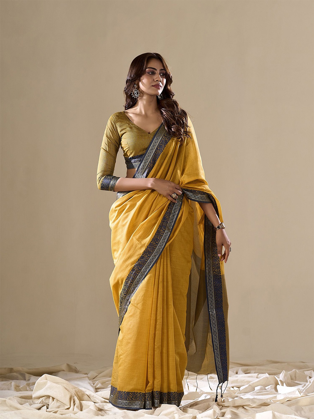

elora Pure Cotton Saree With Contrast Border, Mustard