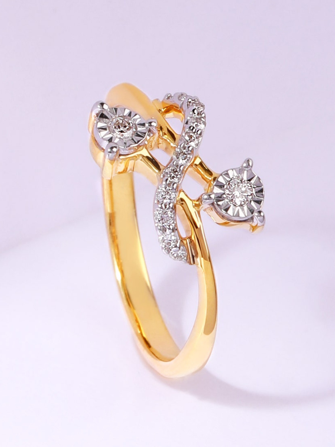 

CANDERE A KALYAN JEWELLERS COMPANY 18KT (750) Gold Diamond Studded Ring-1.95 gm