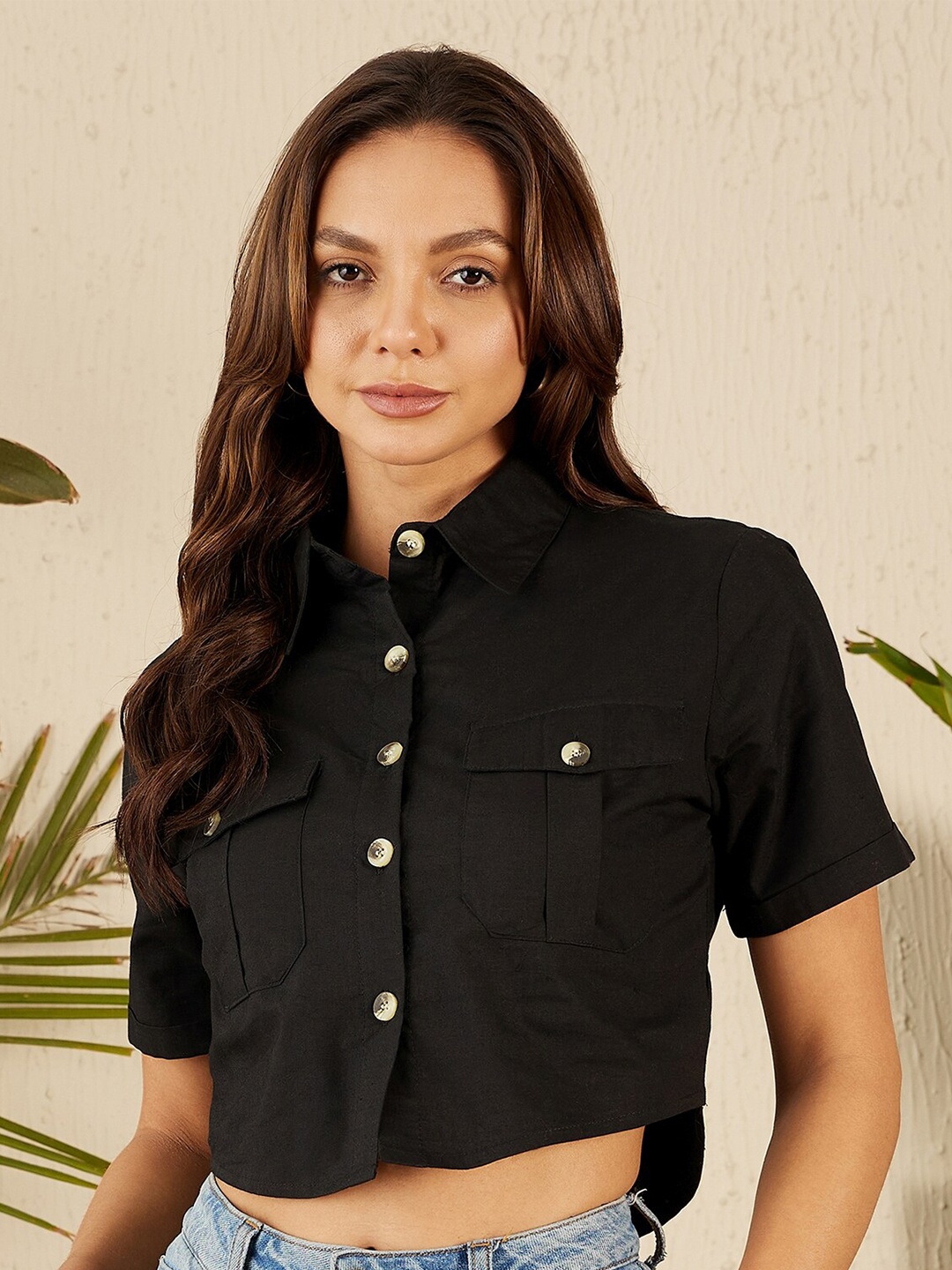 

RARE Spread Collar Short Sleeves Cotton Casual Crop Shirt, Black