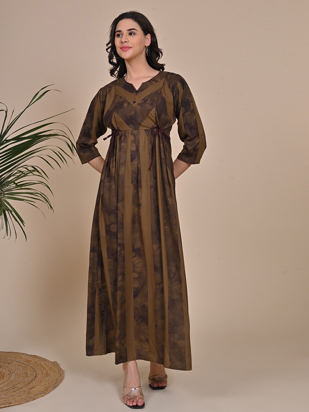 

GOLDSTROMS Floral Printed Notch Neck Maxi Dress, Khaki