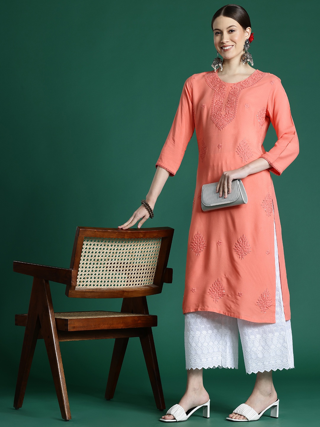 

Indo Era Floral Embroidered Thread Work Kurta, Peach