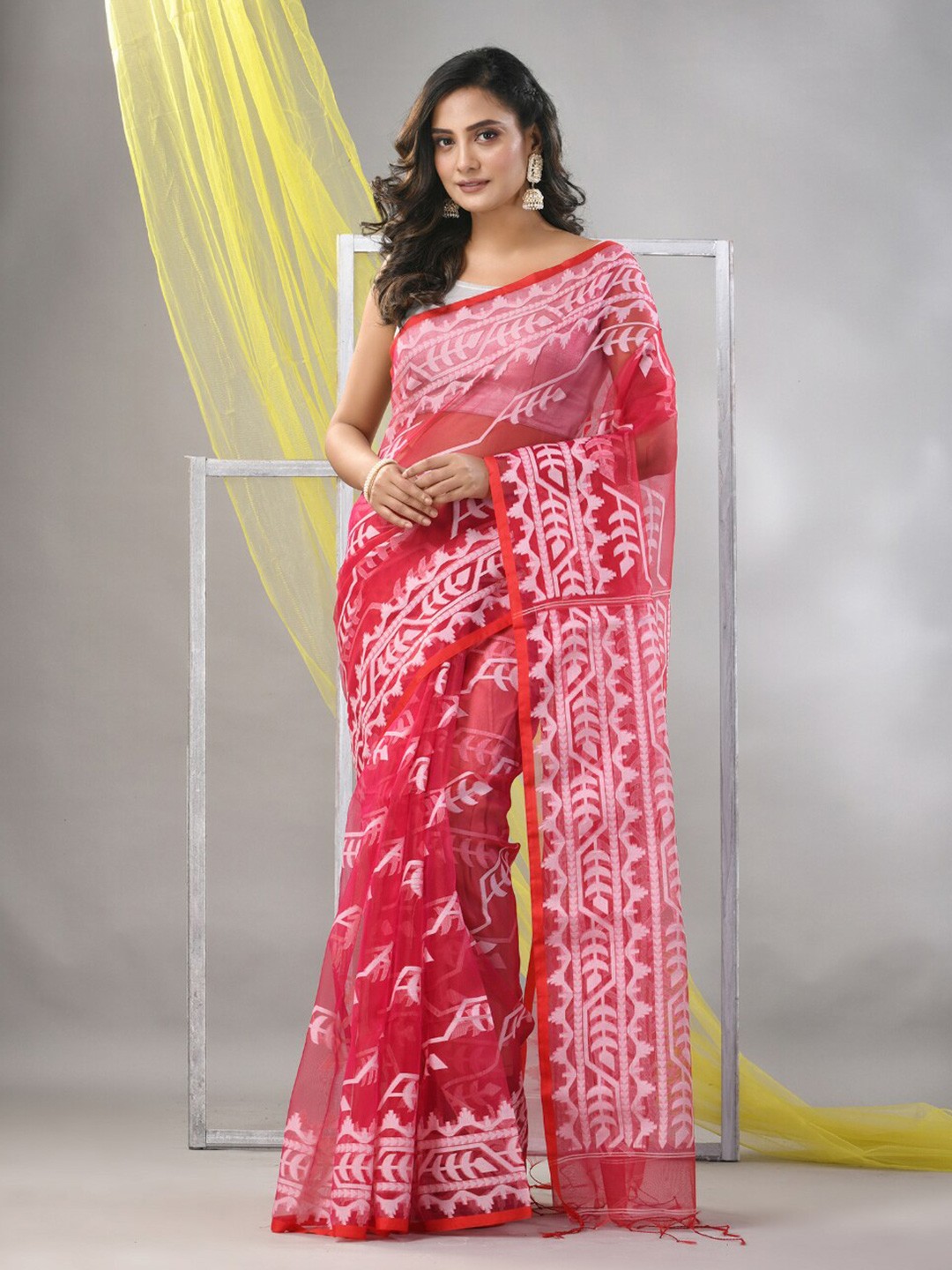 

Charukriti Woven Design Muslin Jamdani Saree, Red