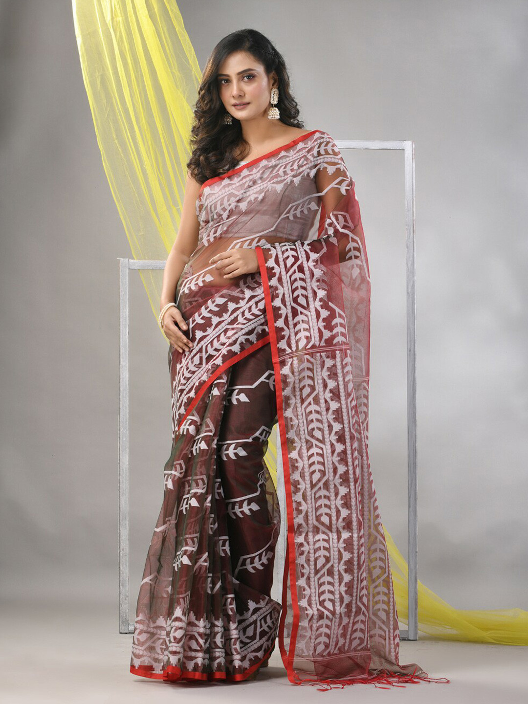 

Charukriti Woven Design Muslin Jamdani Saree, Maroon
