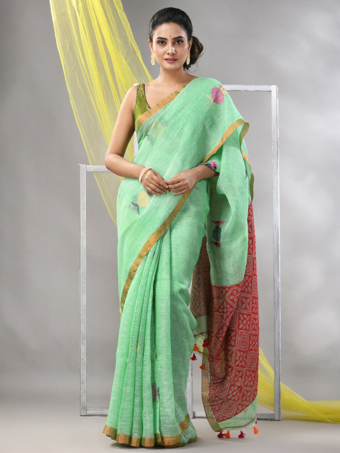

Charukriti Woven Design Zari Pure Linen Saree, Green