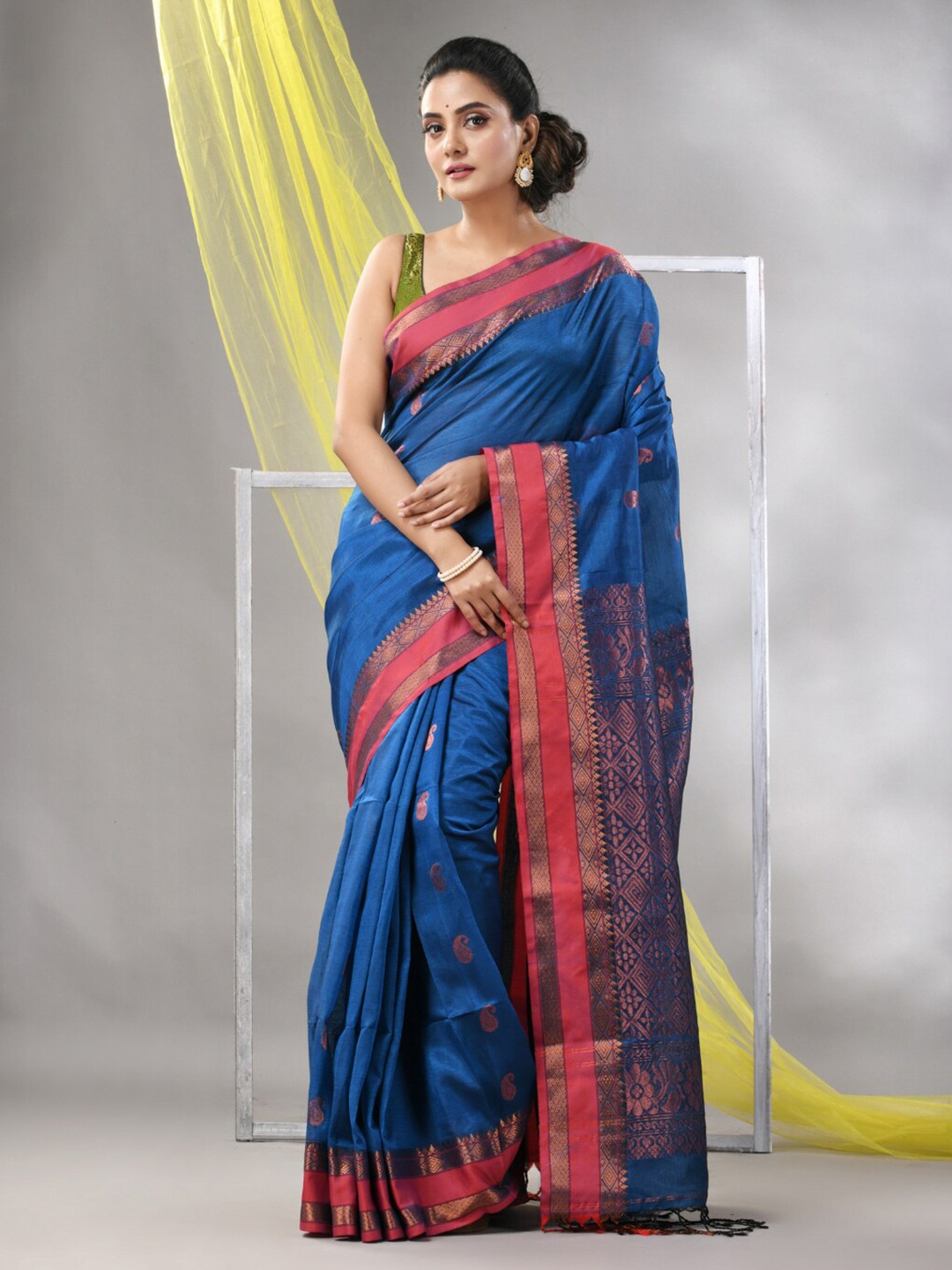 

Charukriti Woven Design Zari Matka Saree, Blue