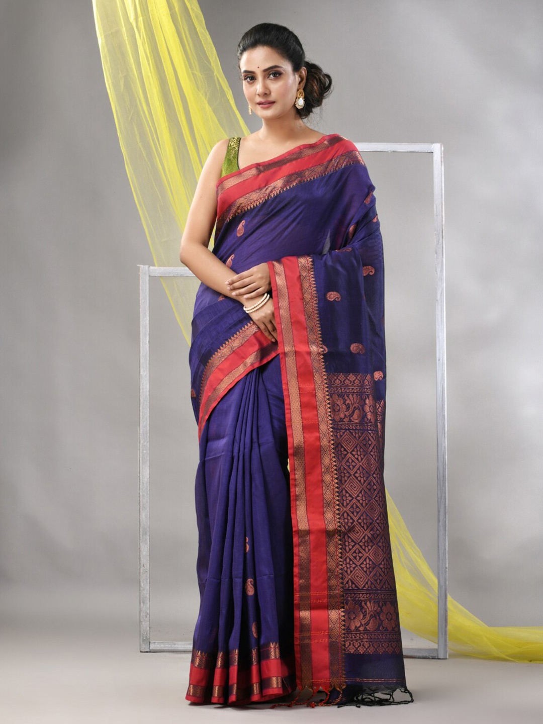 

Charukriti Woven Design Zari Matka Saree, Purple