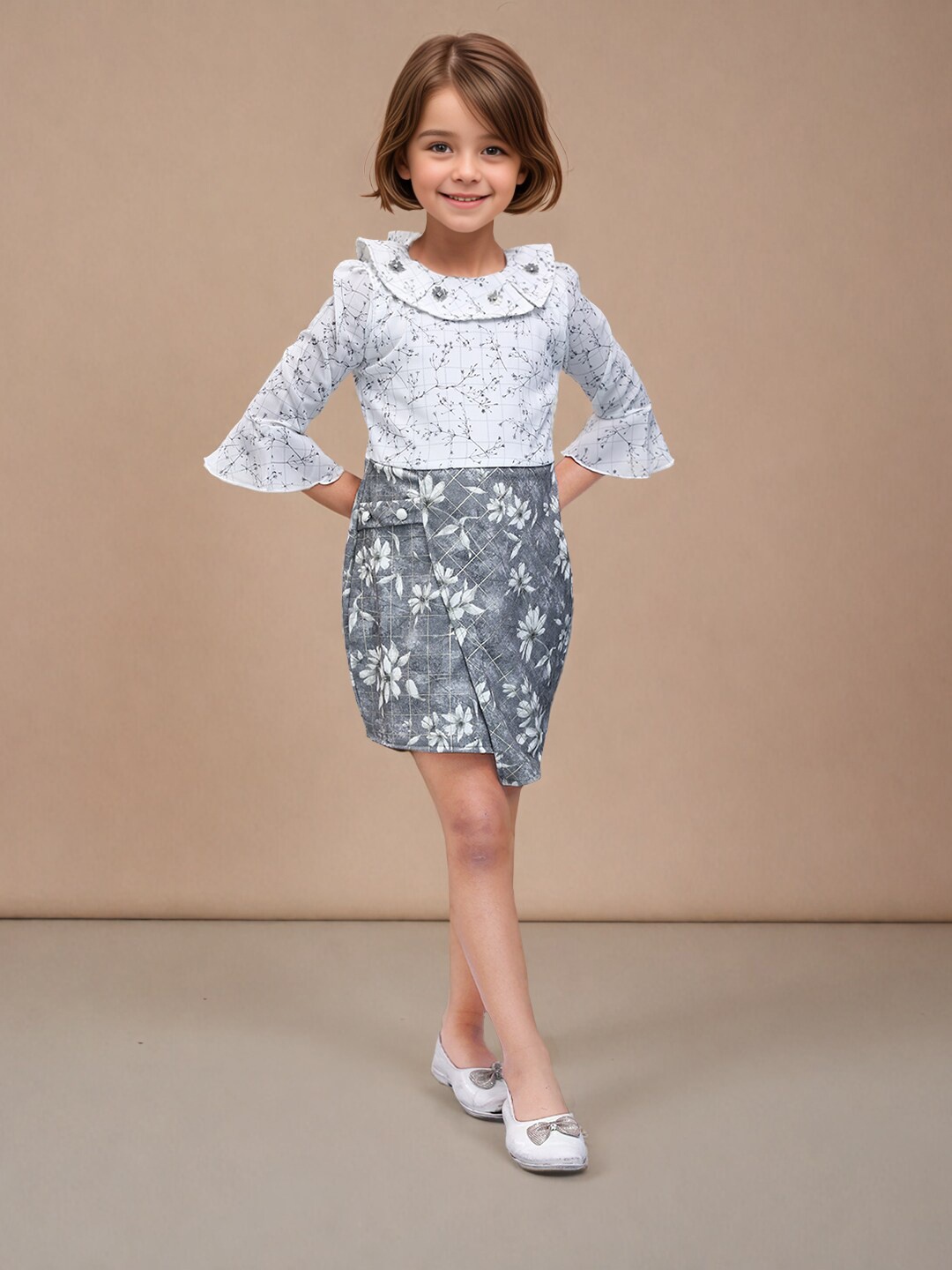 

Toonyport Girls Floral Bell Sleeve A-Line Dress, Grey