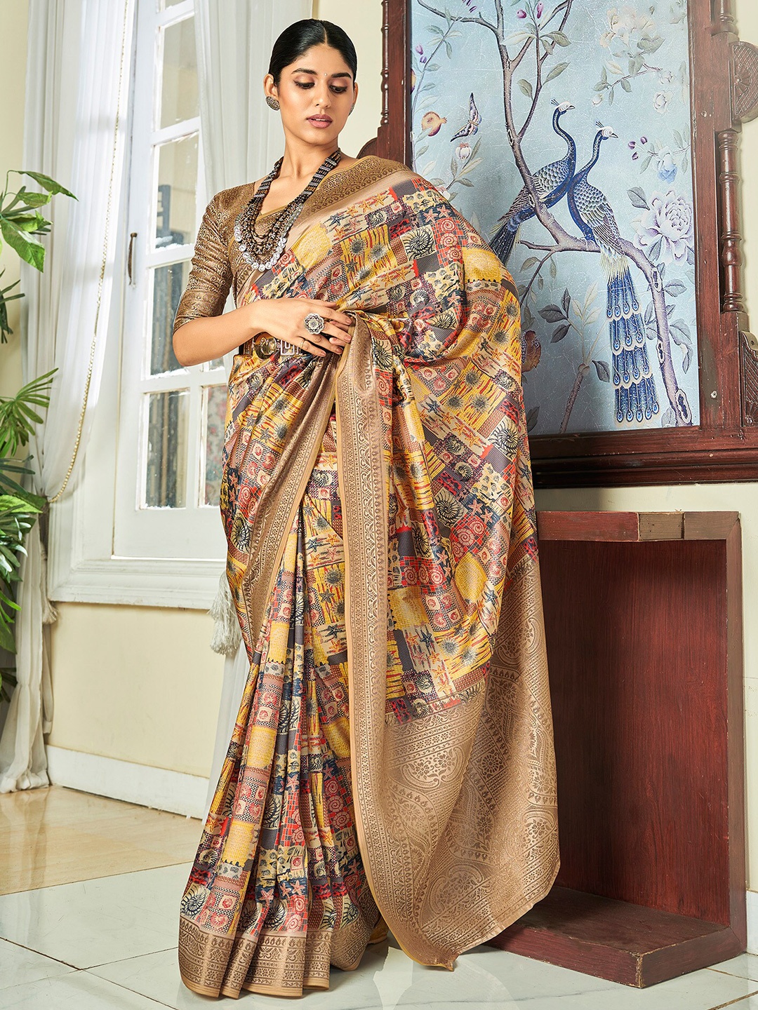 

elora Floral Zari Pure Satin Saree, Yellow