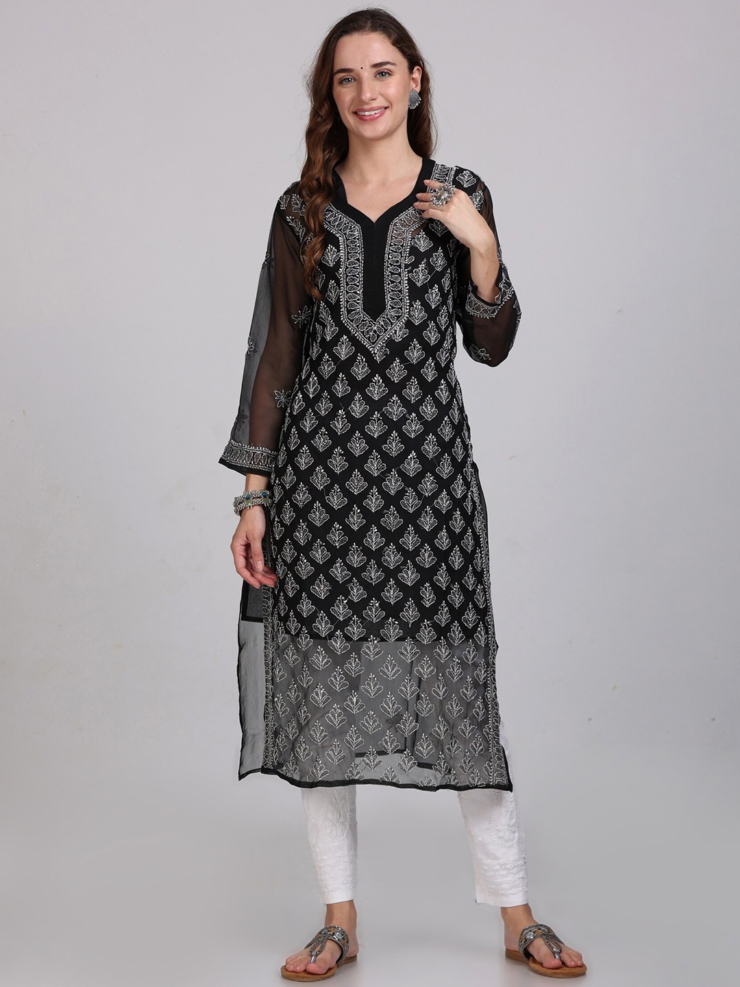 

KHAKA V-Neck Ethnic Motifs Embroidered Chikankari Straight Kurta, Black
