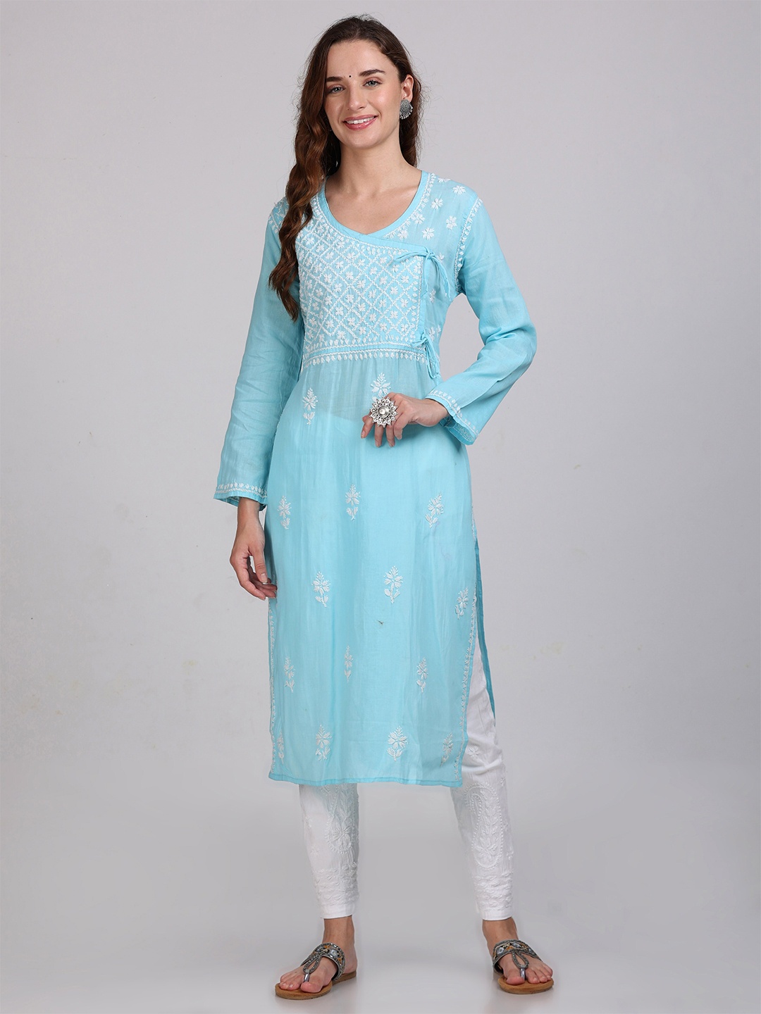 

KHAKA Ethnic Motifs Embroidered V-Neck Pure Cotton Angrakha Straight Chikankari Kurta, Blue