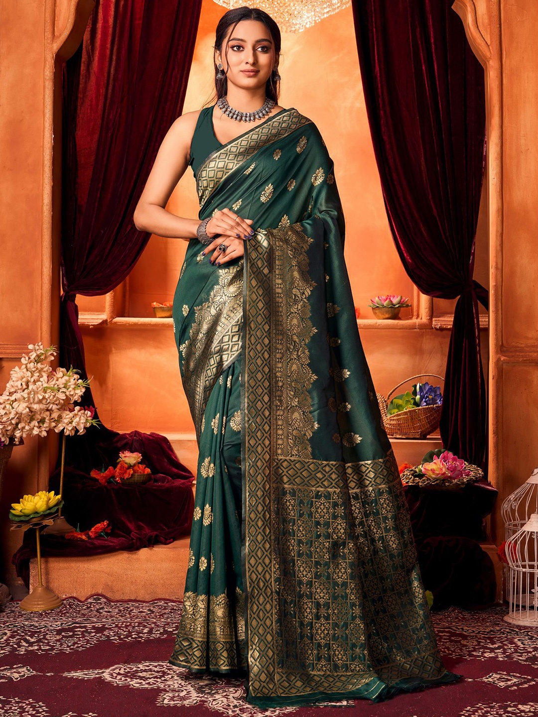 

KALINI Woven Design Zari Art Silk Banarasi Saree, Green