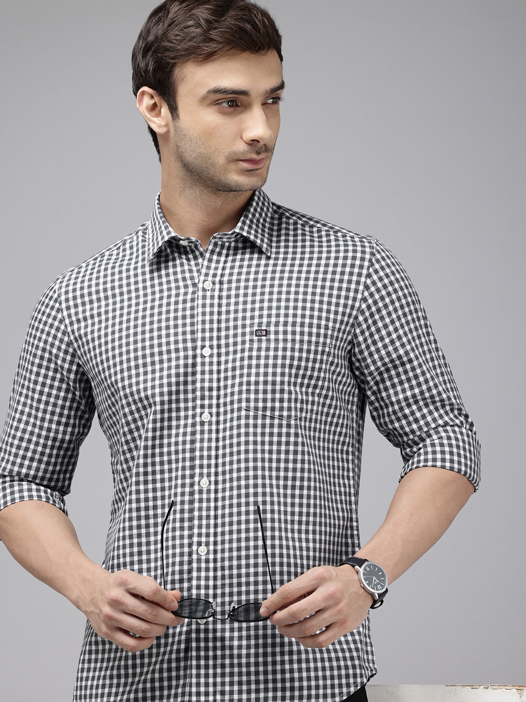 

Arrow Pure Cotton Manhattan Slim Fit Gingham Checks Opaque Casual Shirt, Grey