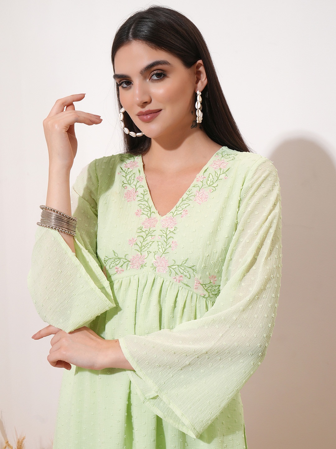

Vishudh Women Flared Sleeves Thread Work Kurta, Green
