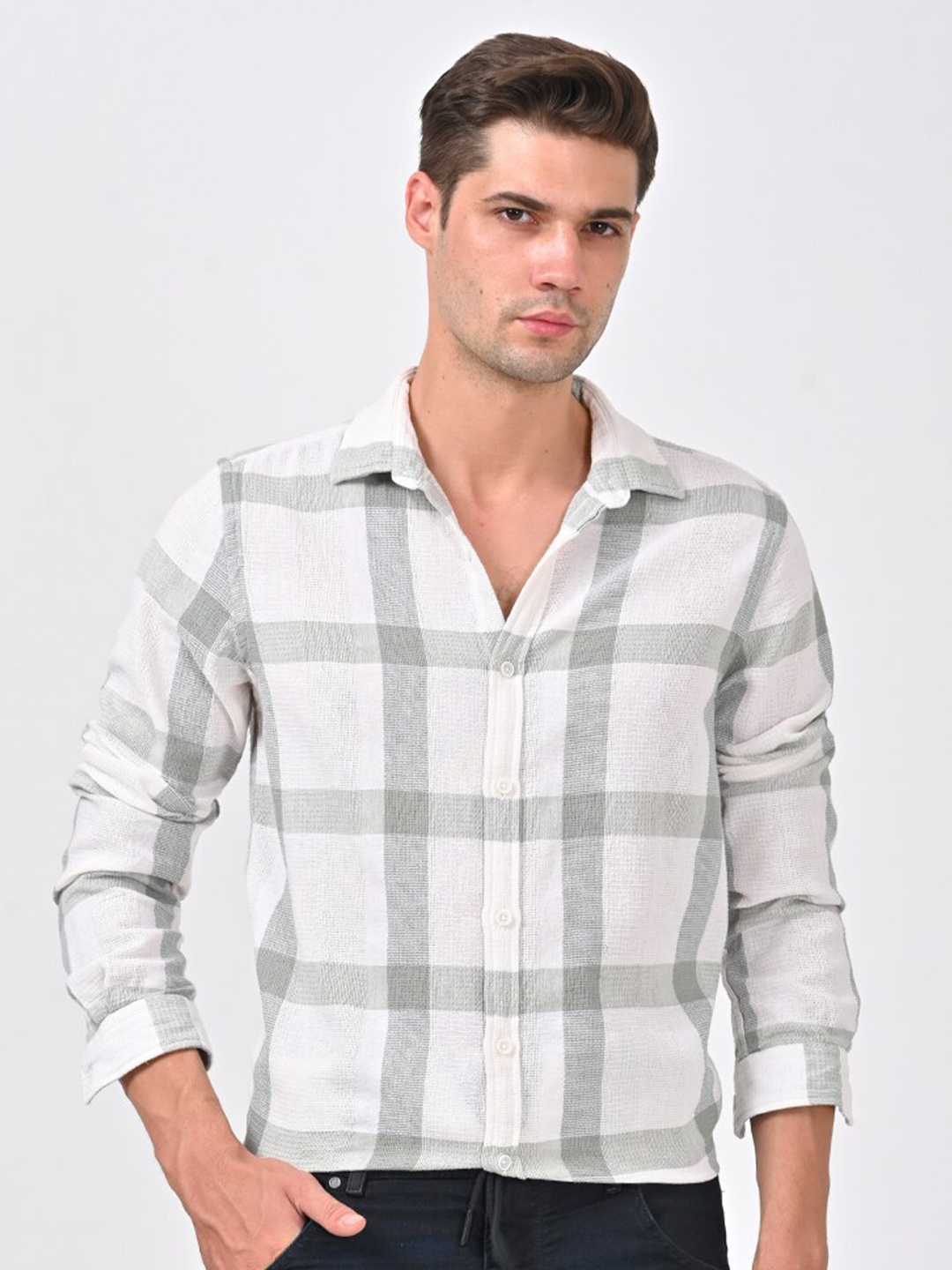 

POE Men Smart Slim Fit Opaque Checked Casual Shirt, Green