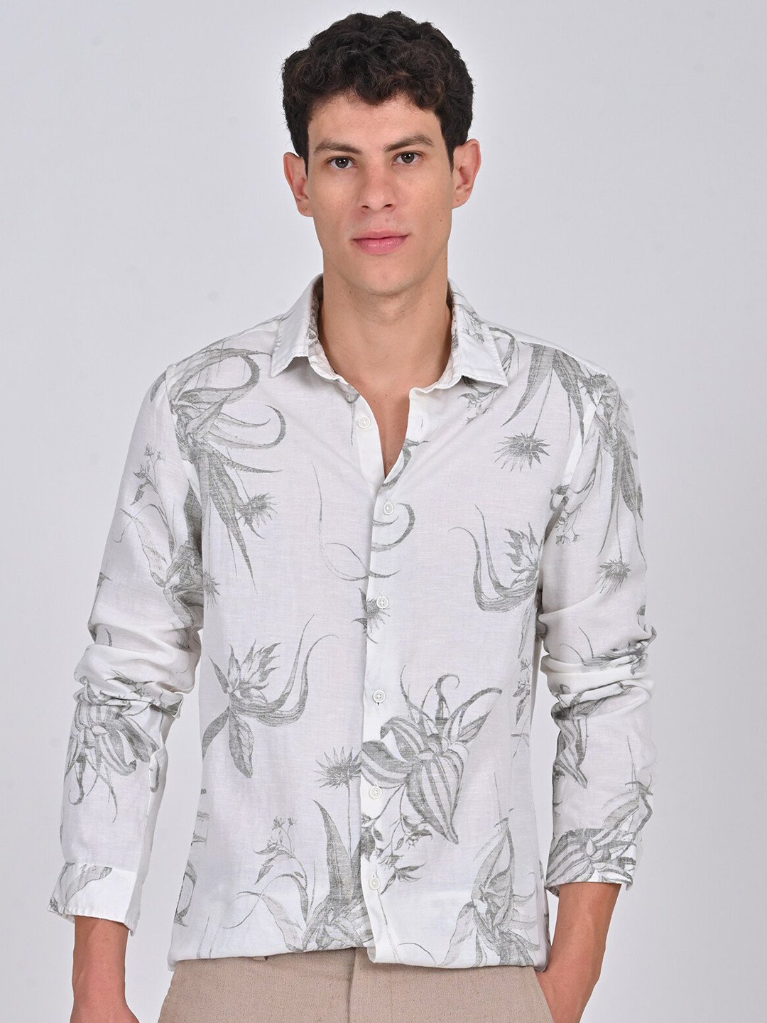 

POE Spread Collar Long Sleeves Smart Slim Fit Floral Printed Casual Shirt, Green