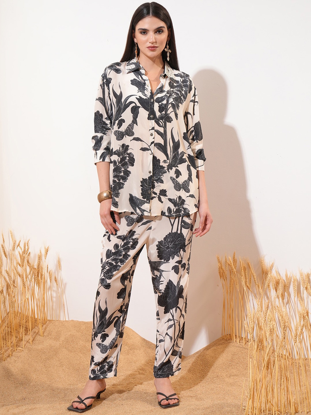 

Vishudh Cream Floral Printed Spread Collar Shirt With Trousers