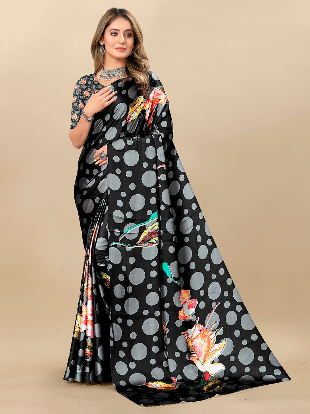 

KIMISHA Printed Satin Saree, Black
