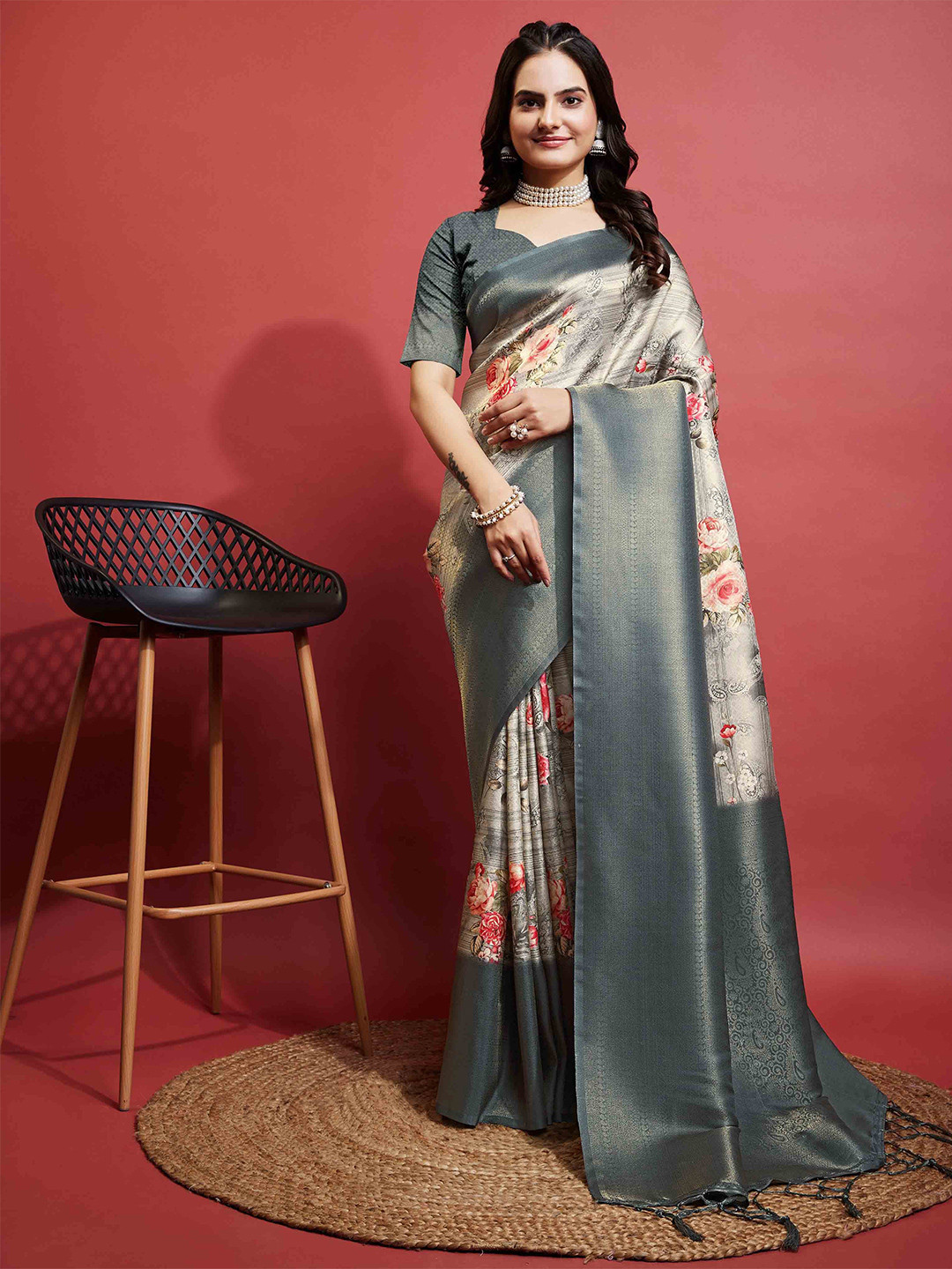 

KIMISHA Woven Design Zari Saree With Blouse Piece, Grey