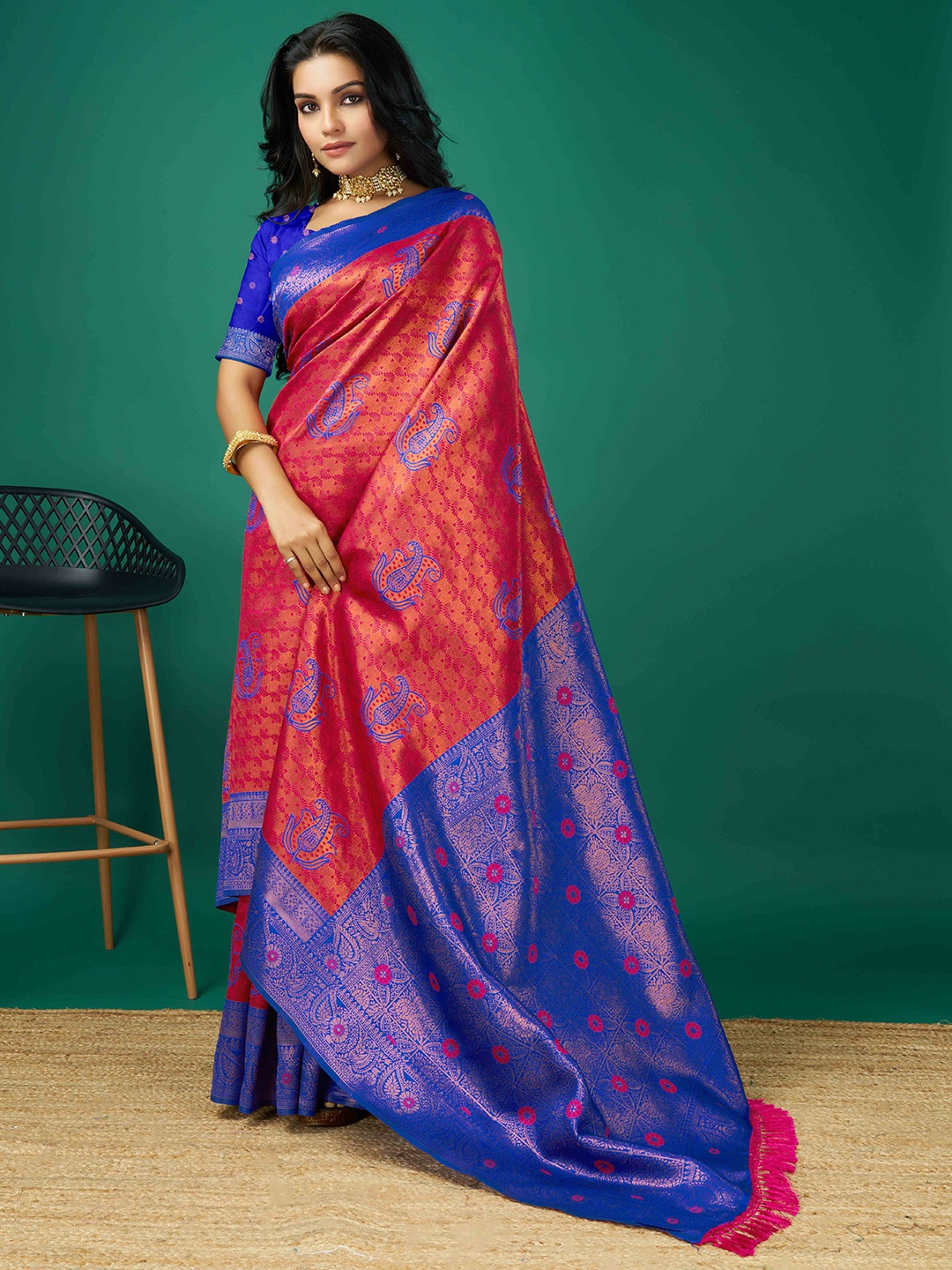 

KIMISHA Woven Design Zari Silk Blend Saree With Blouse Piece, Red