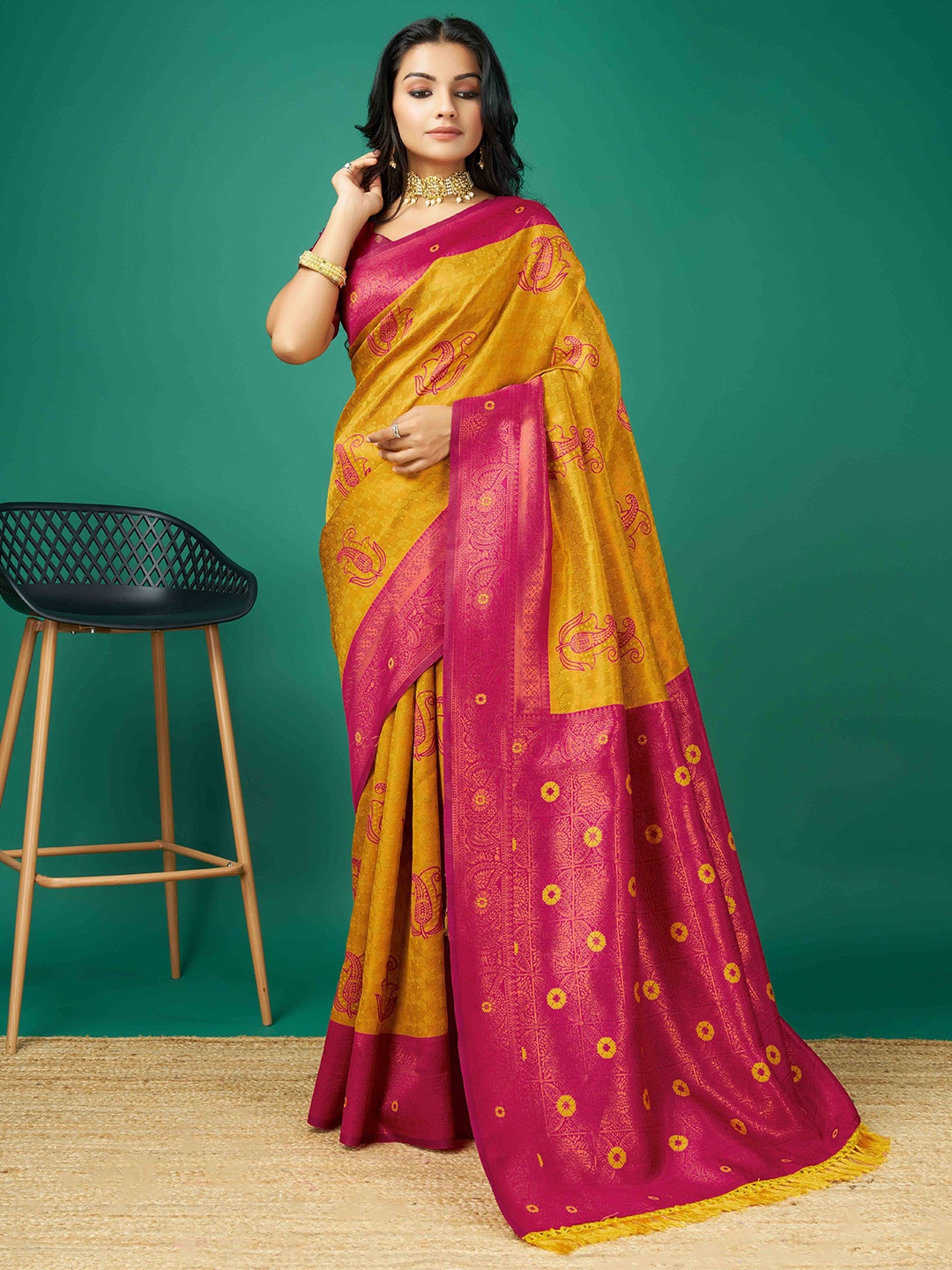 

KIMISHA Floral Zari Silk Blend Saree With Blouse Piece, Mustard