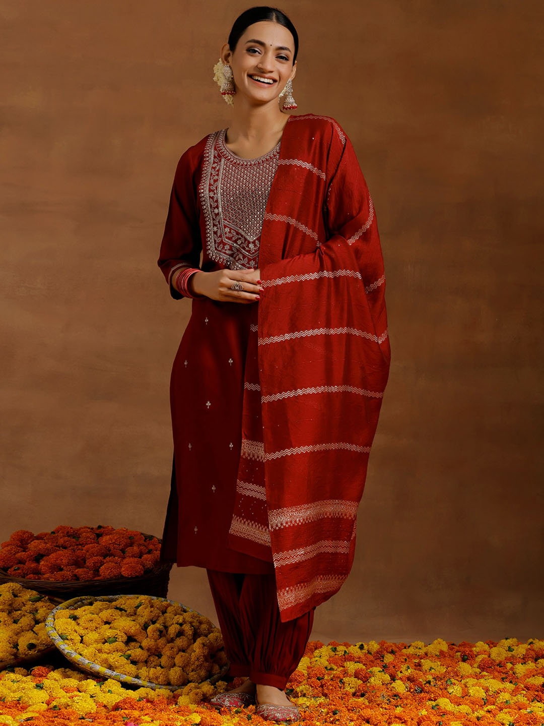 

Libas Floral Embroidered Regular Sequinned Kurta With Salwar & Dupatta, Maroon