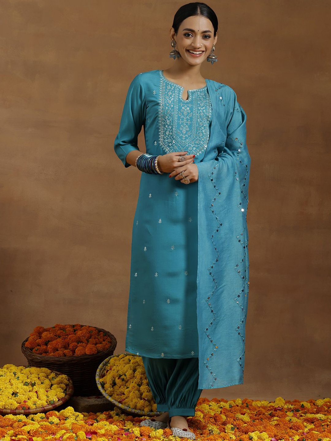 

Libas Floral Embroidered Regular Sequinned Kurta With Salwar & Dupatta, Teal