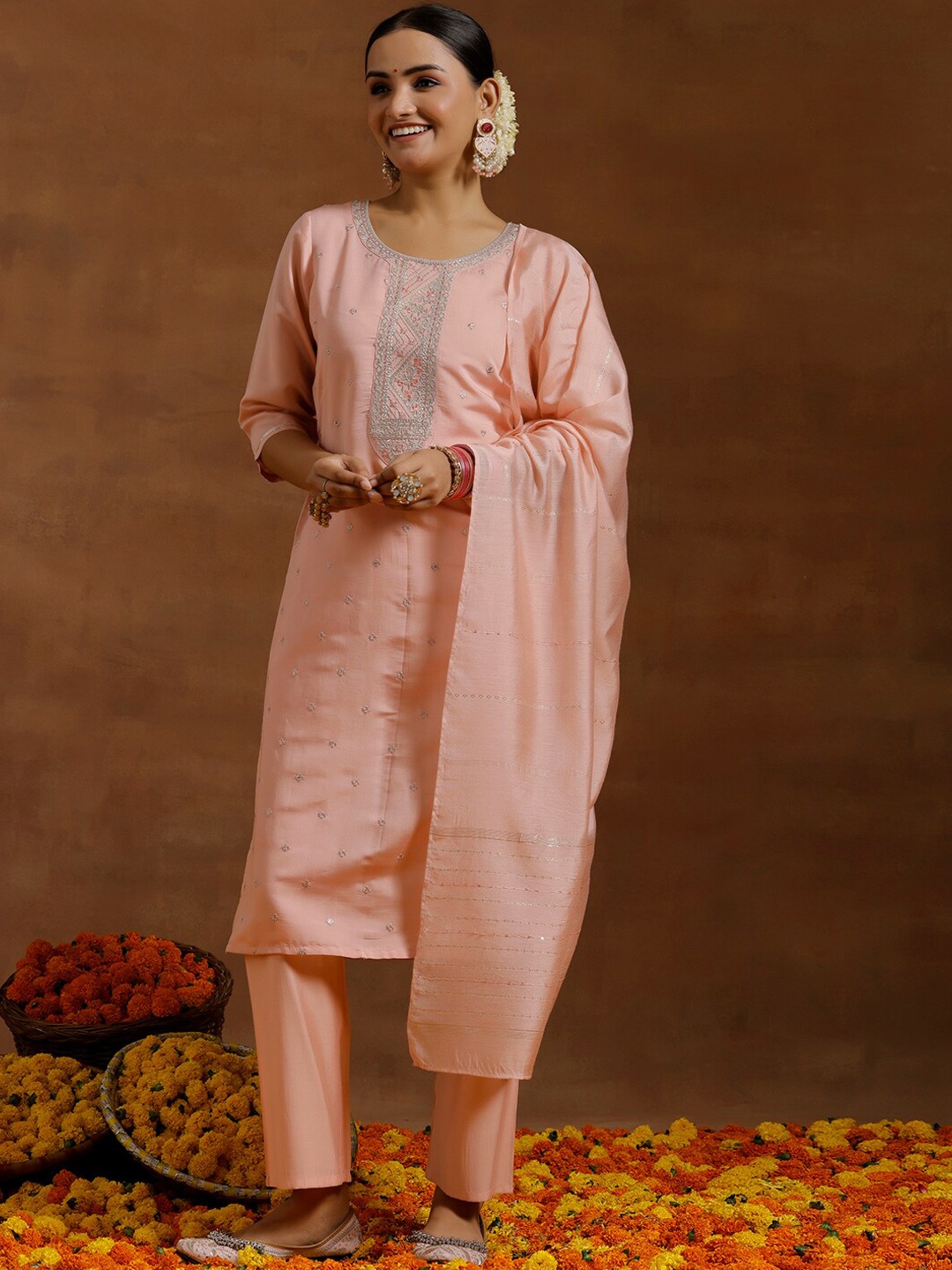 

Gerua By Libas Floral Yoke Design Regular Sequinned Kurta With Trousers & Dupatta, Peach