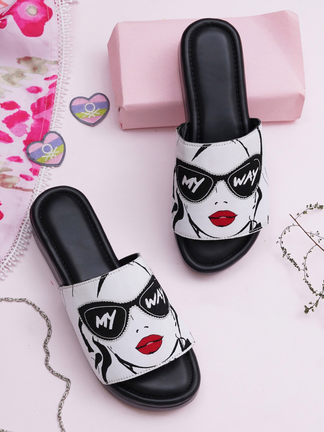 

HASTEN Printed Open Toe Flatform Heels, Black