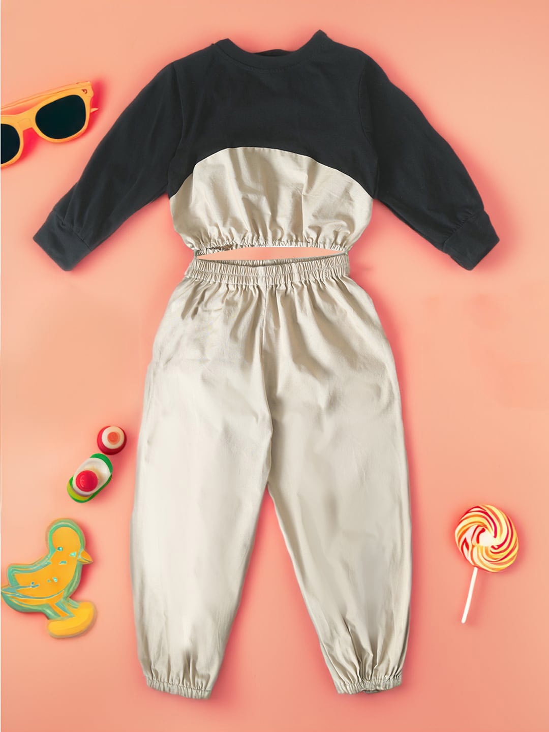 

BAESD Girls Colourblocked Cotton Top with Trousers, Beige